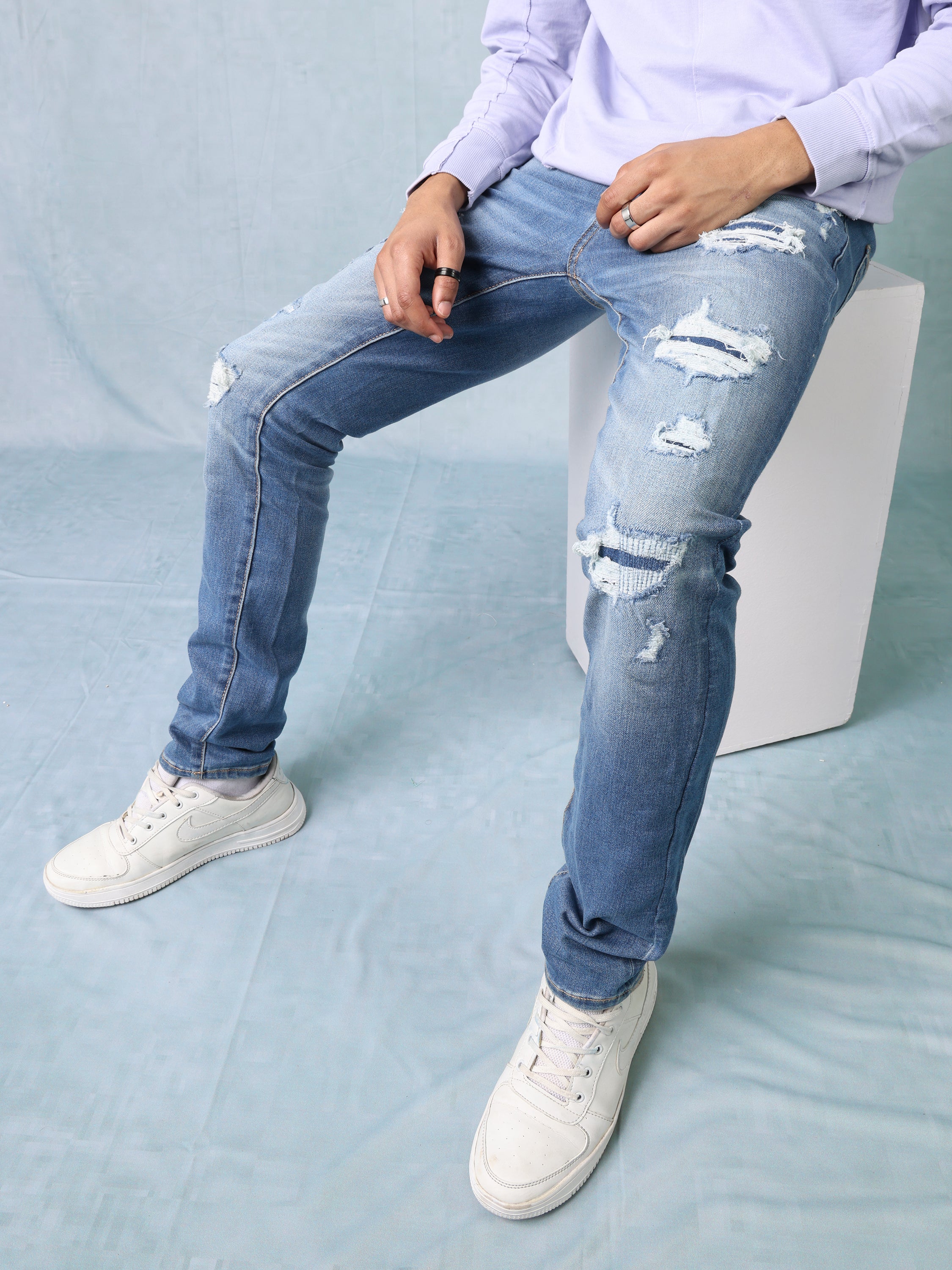 Men Blue Distressed Jeans
