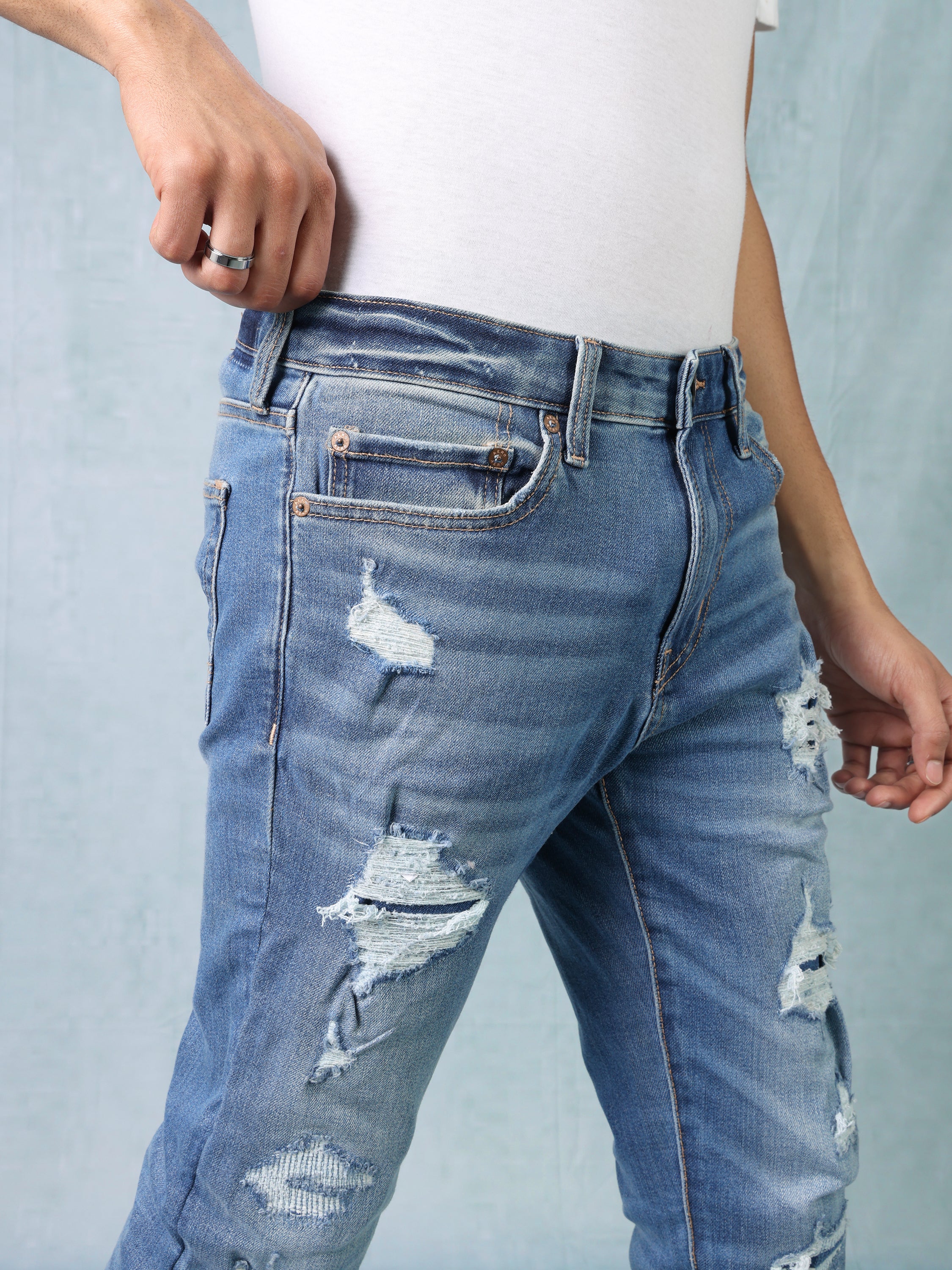Men Blue Distressed Jeans