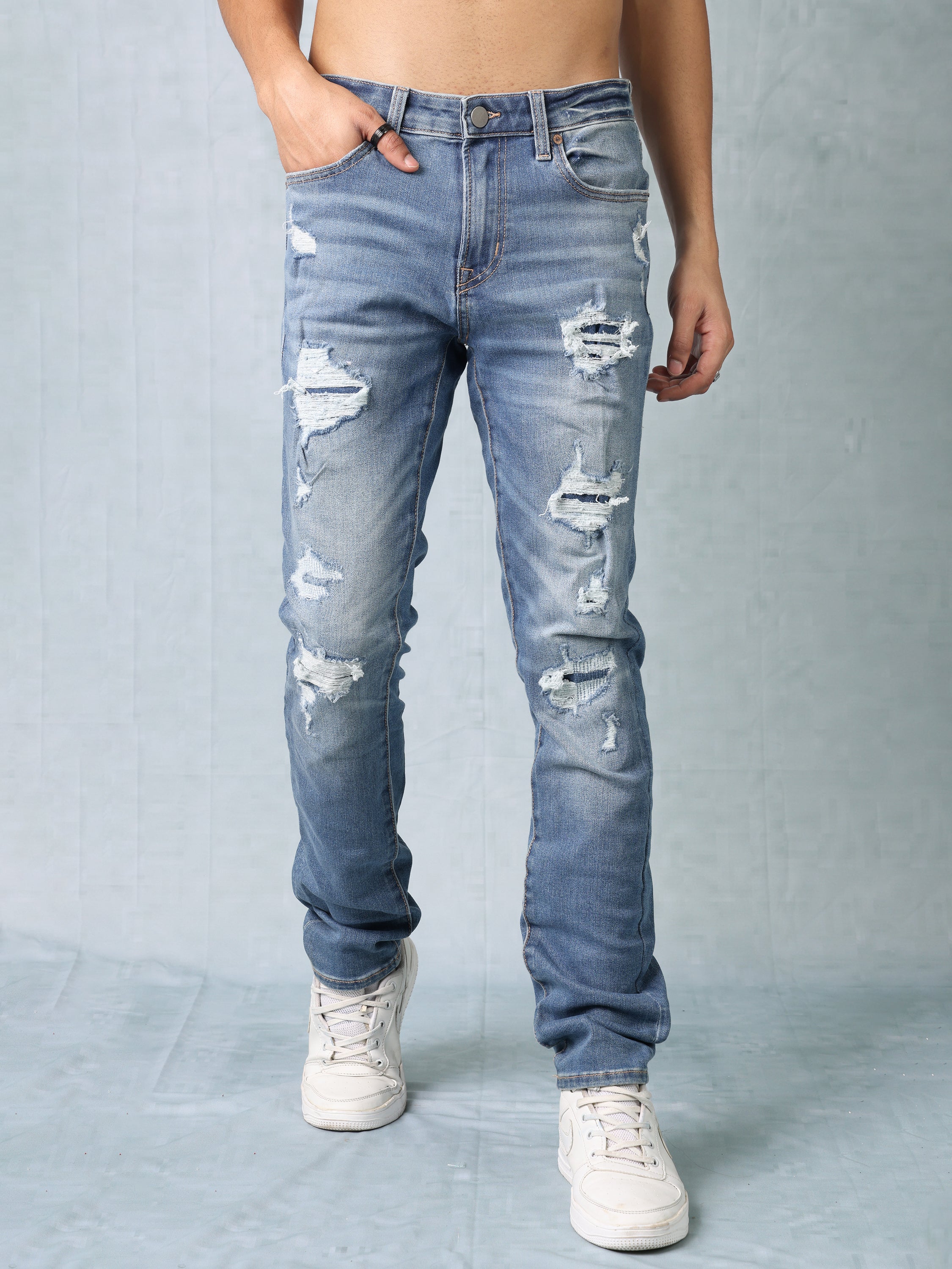 Men Blue Distressed Jeans