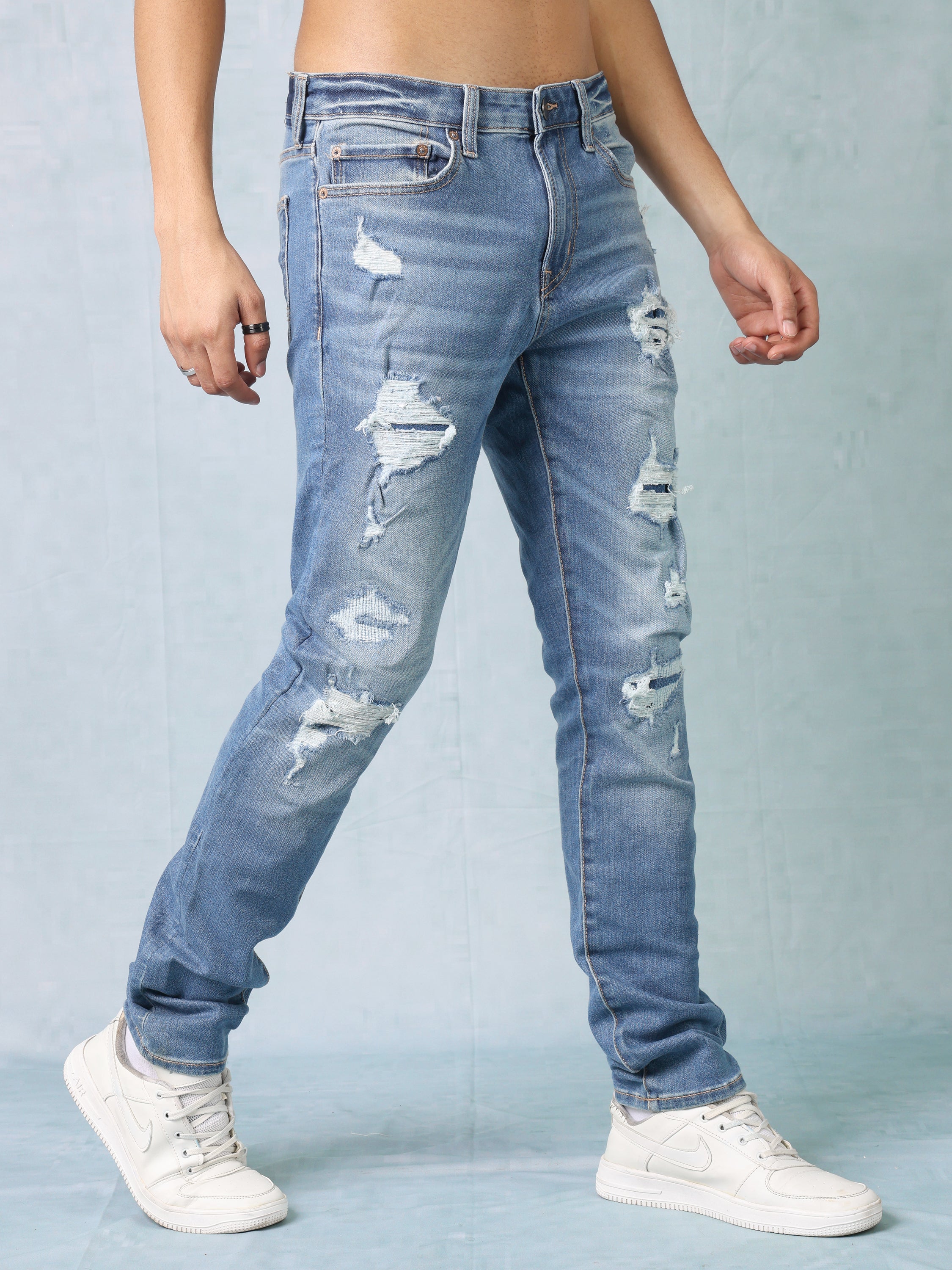 Men Blue Distressed Jeans