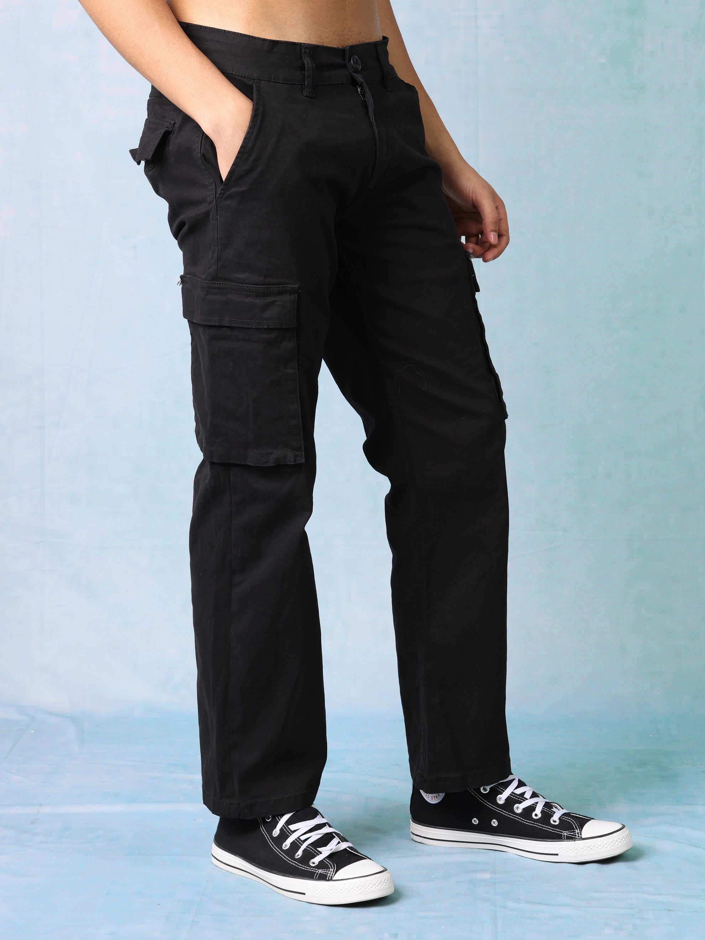Men Black Regular Fit Cargos Pants