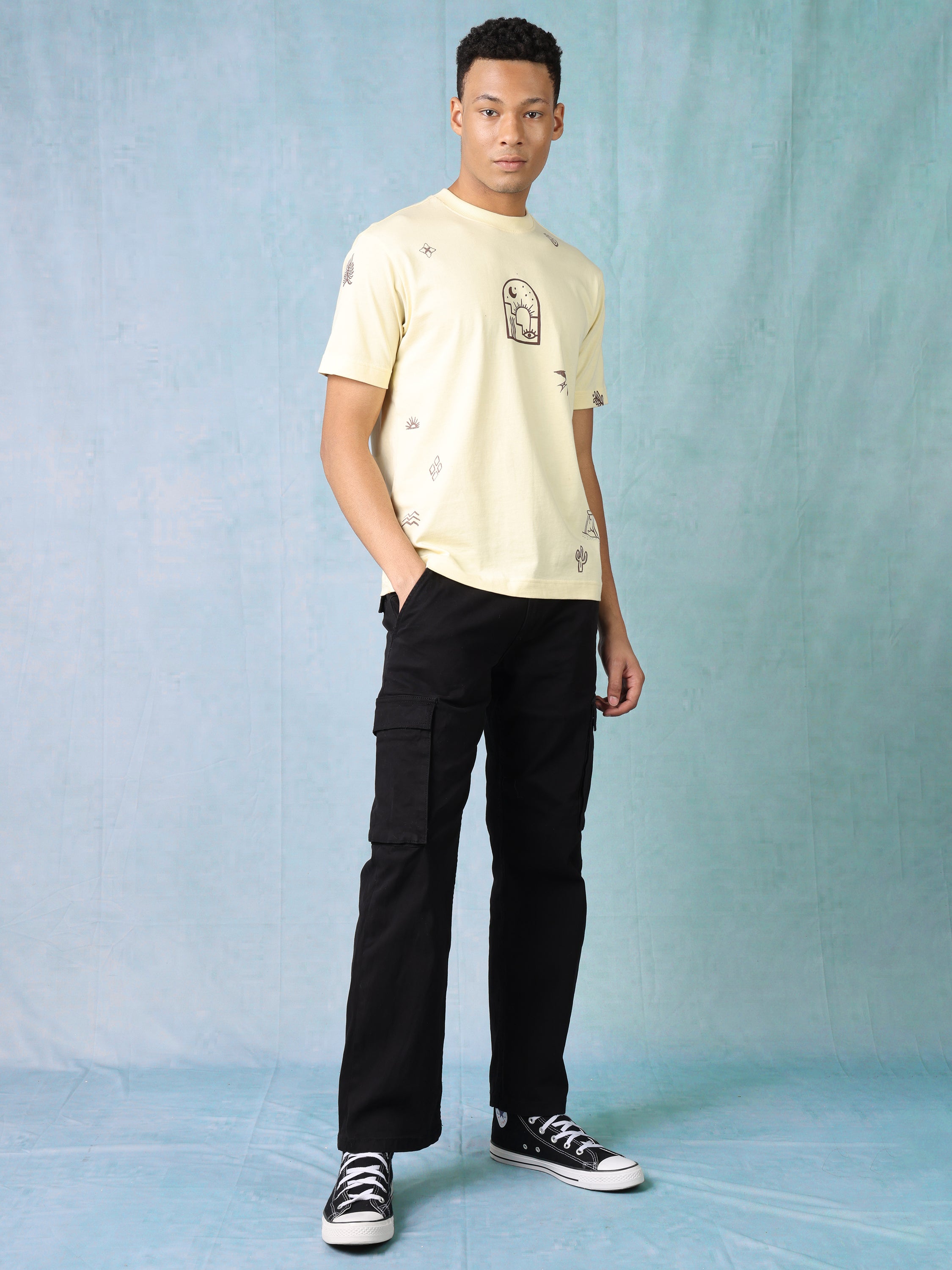 Men Black Regular Fit Cargos Pants