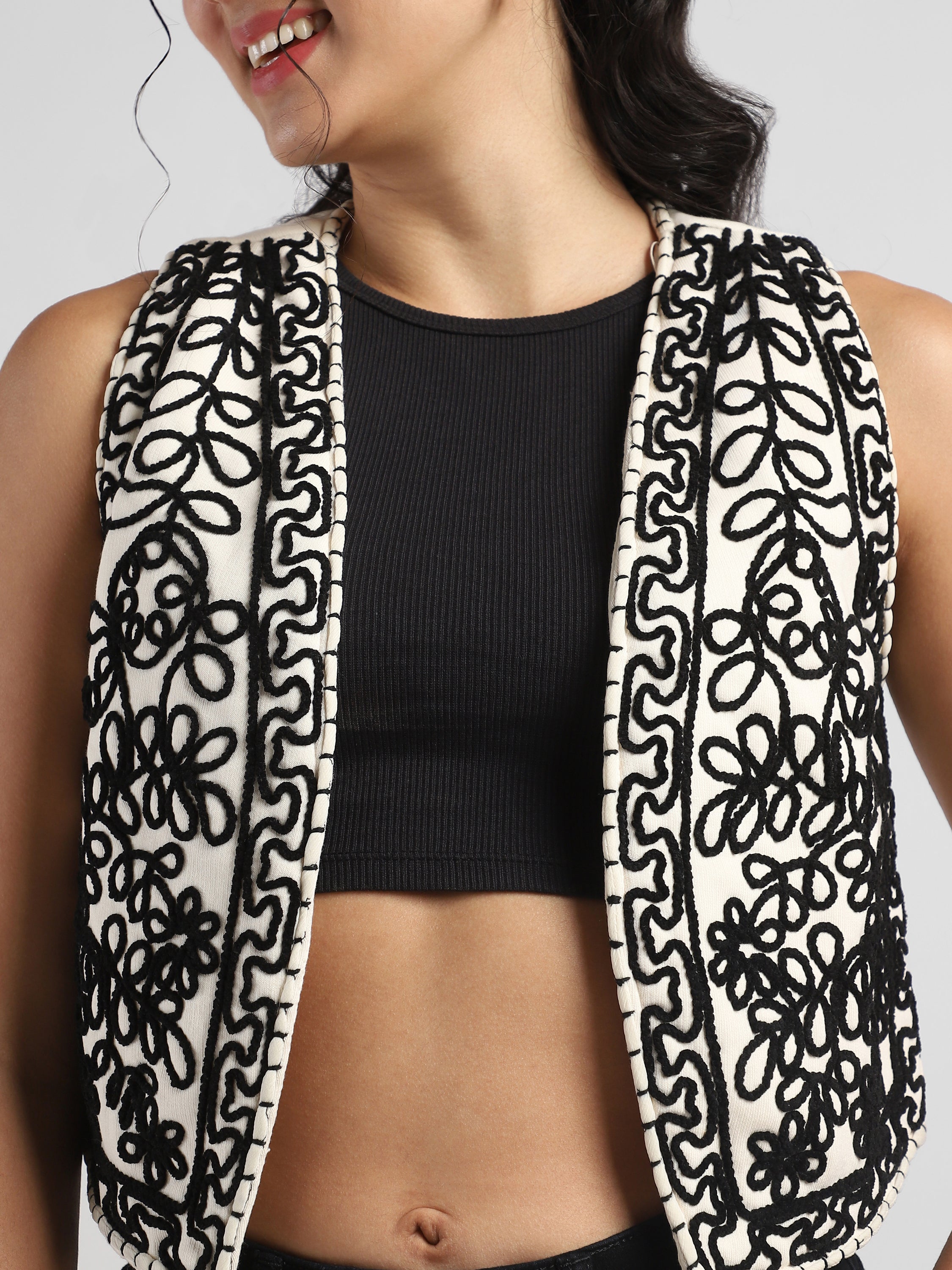 Women White Embroidered Vest Jacket