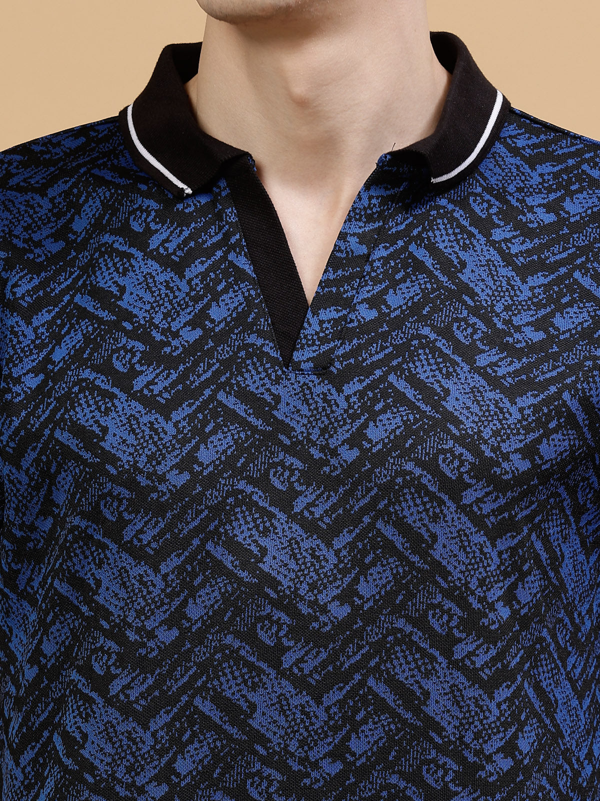 Men Abstract Jacquard Polo Highlow T-Shirt