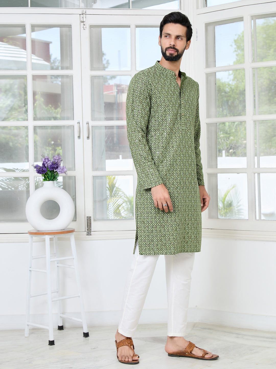 Men Green Embroidered Straight Kurta
