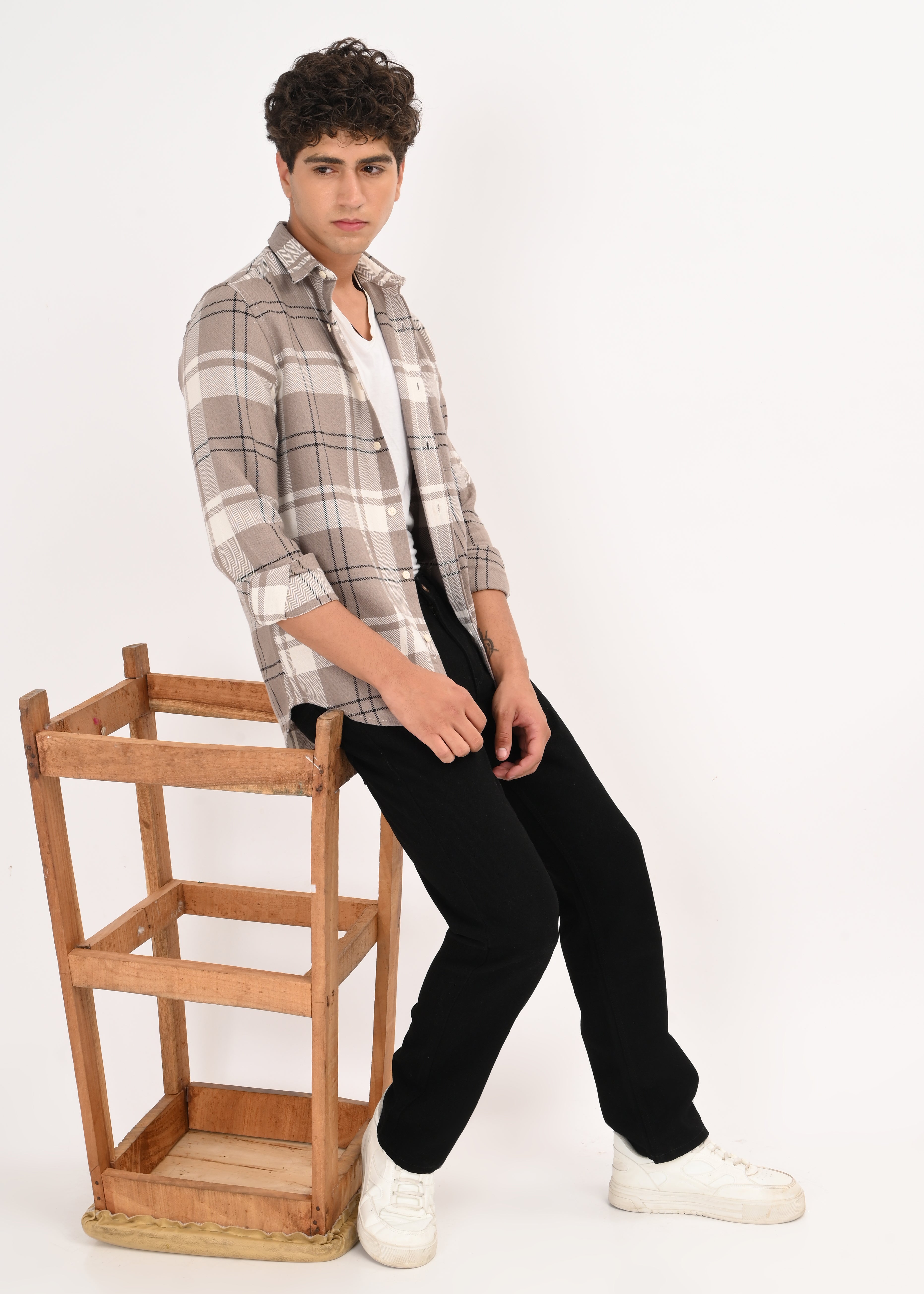Men Beige Herringbone Checked Shirt