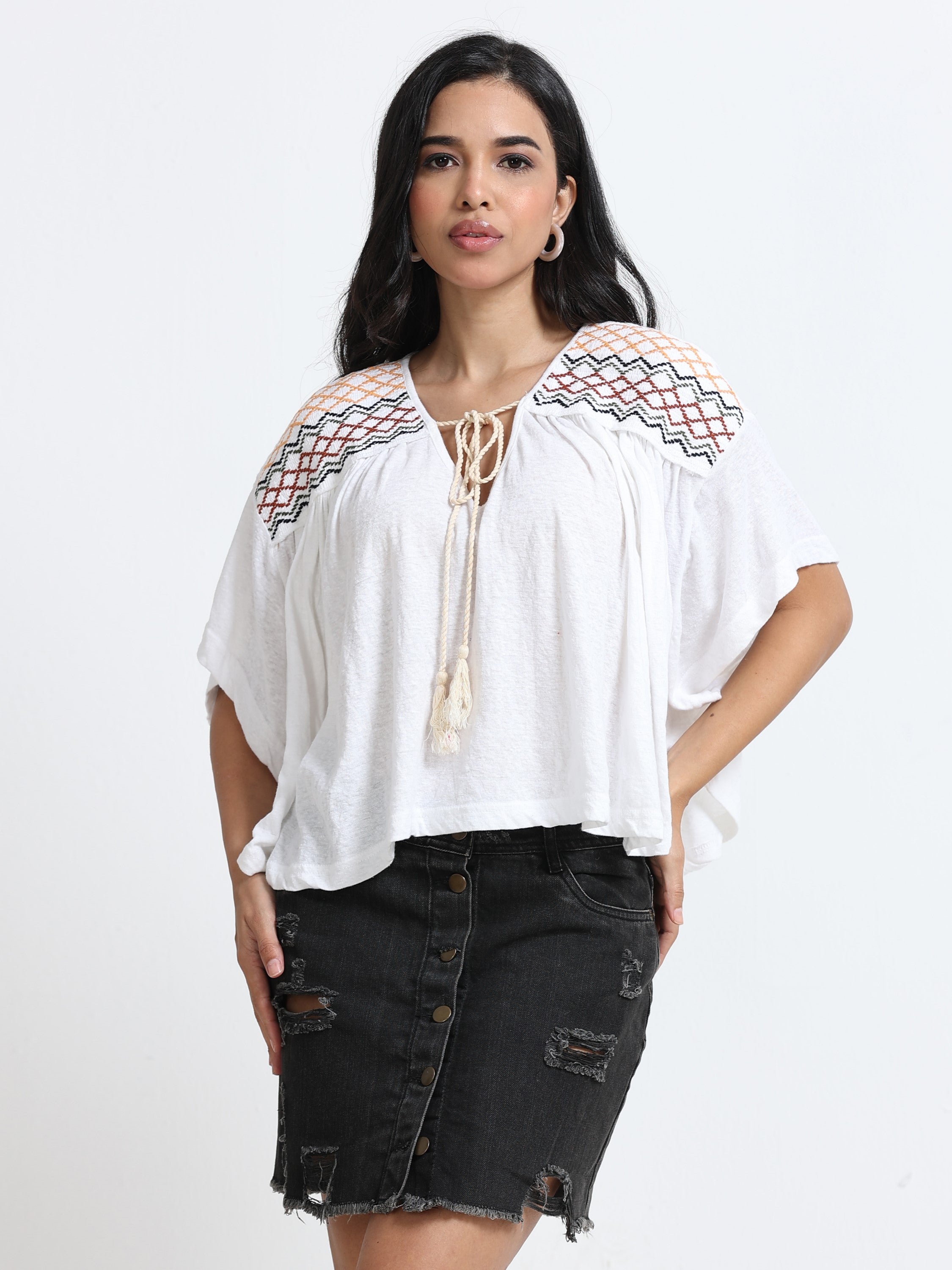 Women Trim Tassel Tie V-Neck Embroidery Top