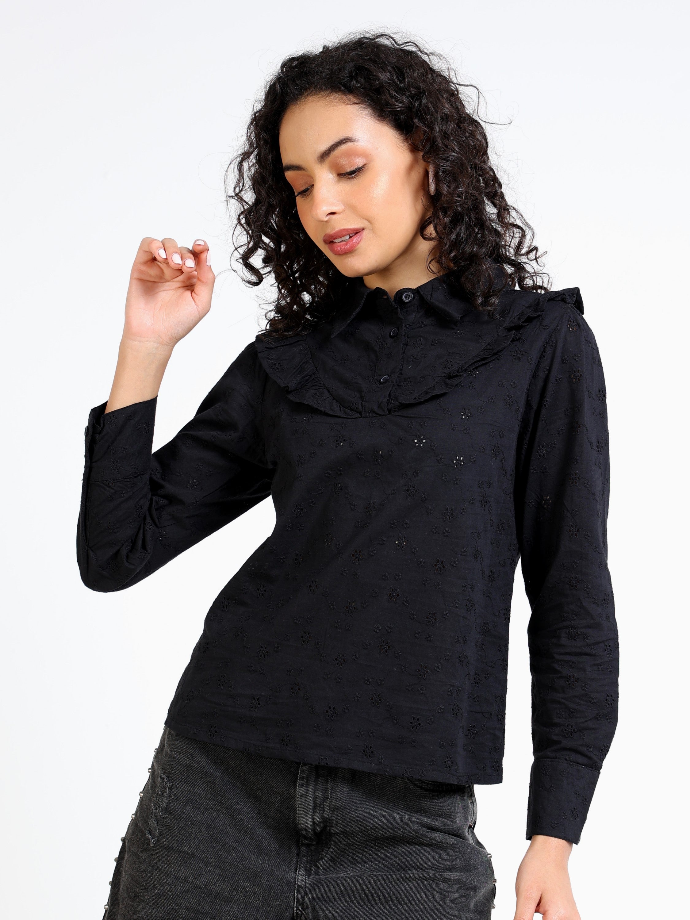 ▪️専用　BORDER FRILL TOP(38) 　BLACK Women Black Frilled Neckline Top – FYVA