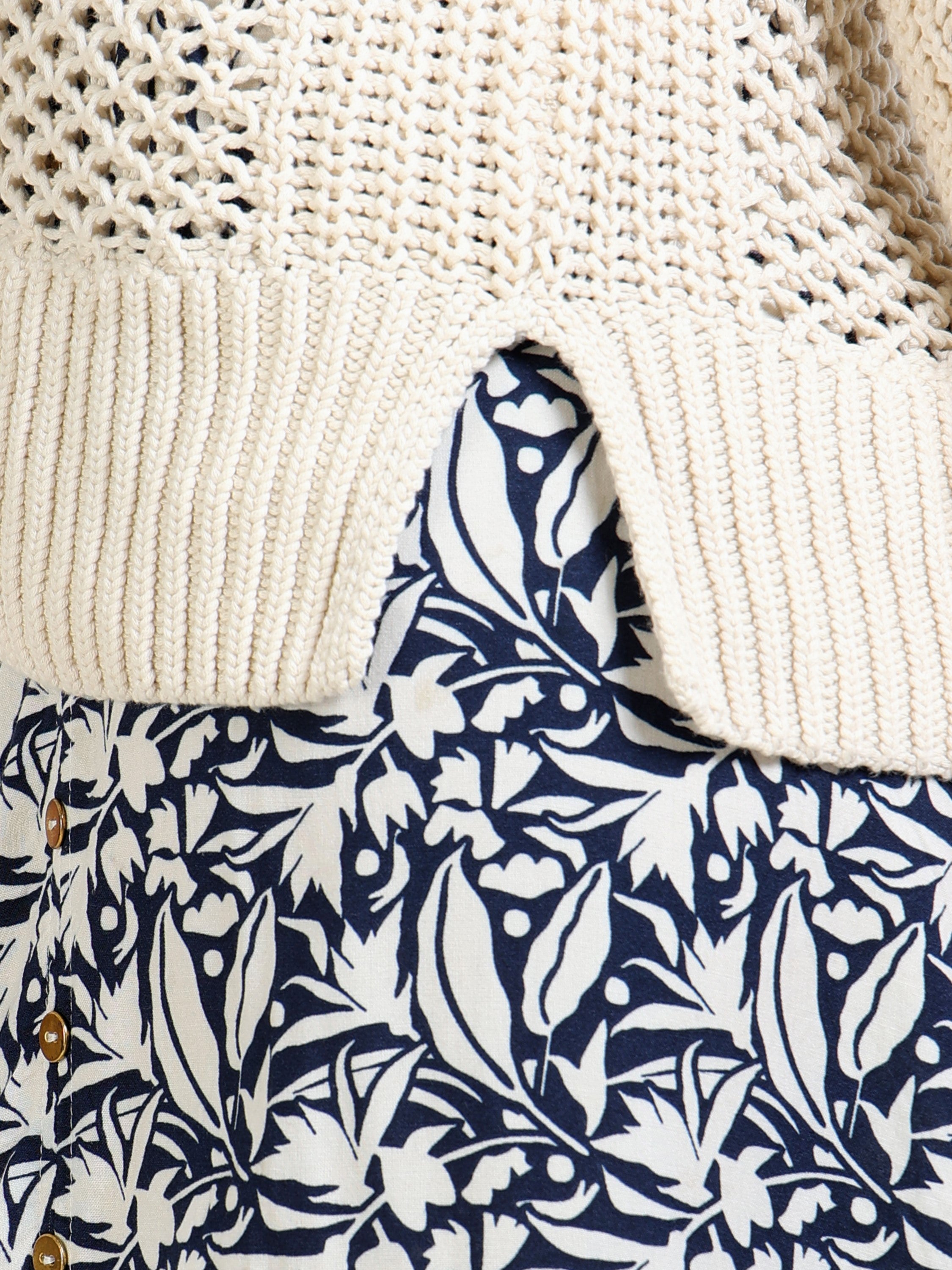 Women Cream Cable Knite Sweater