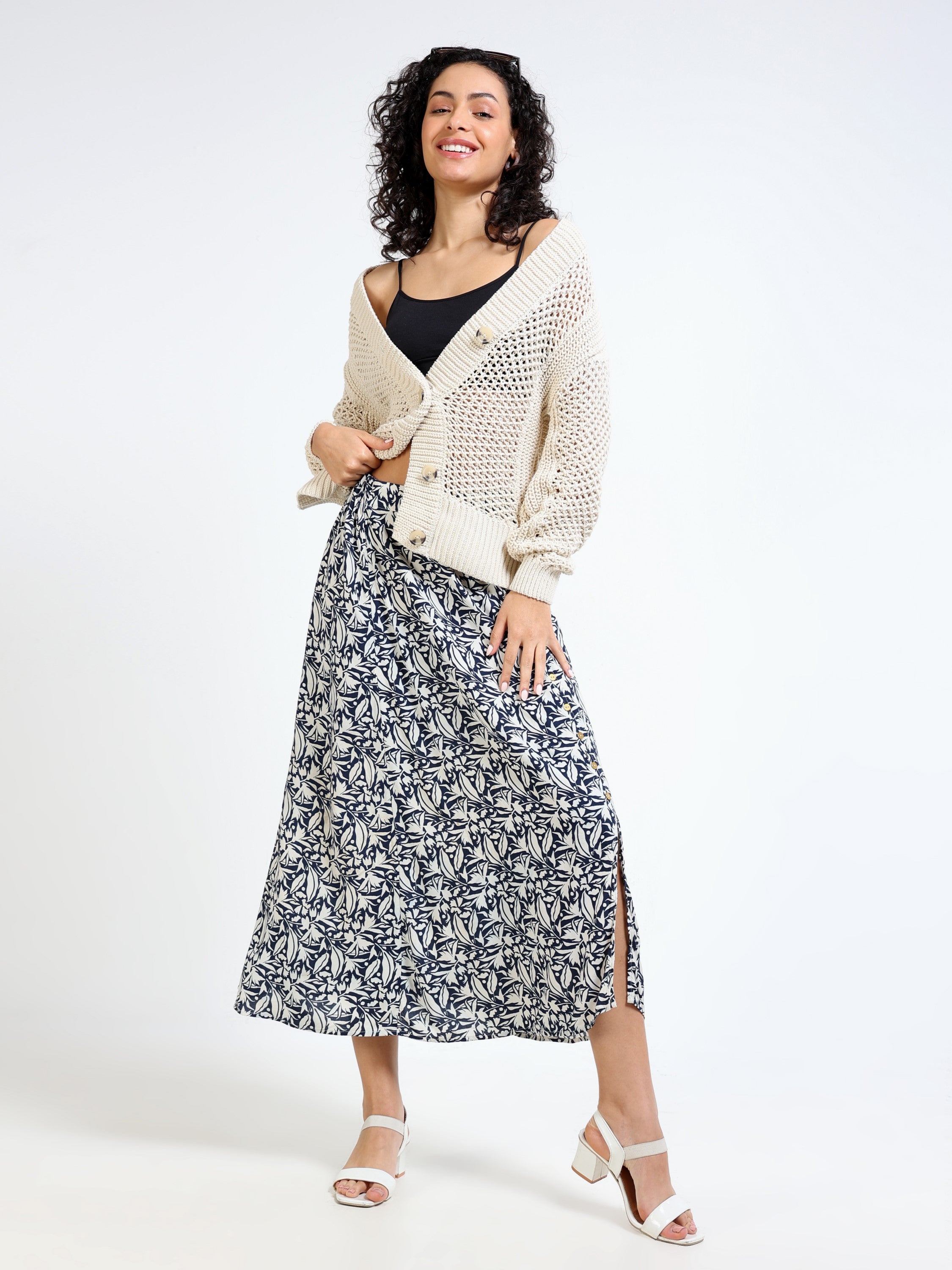 Women Cream Cable Knite Sweater