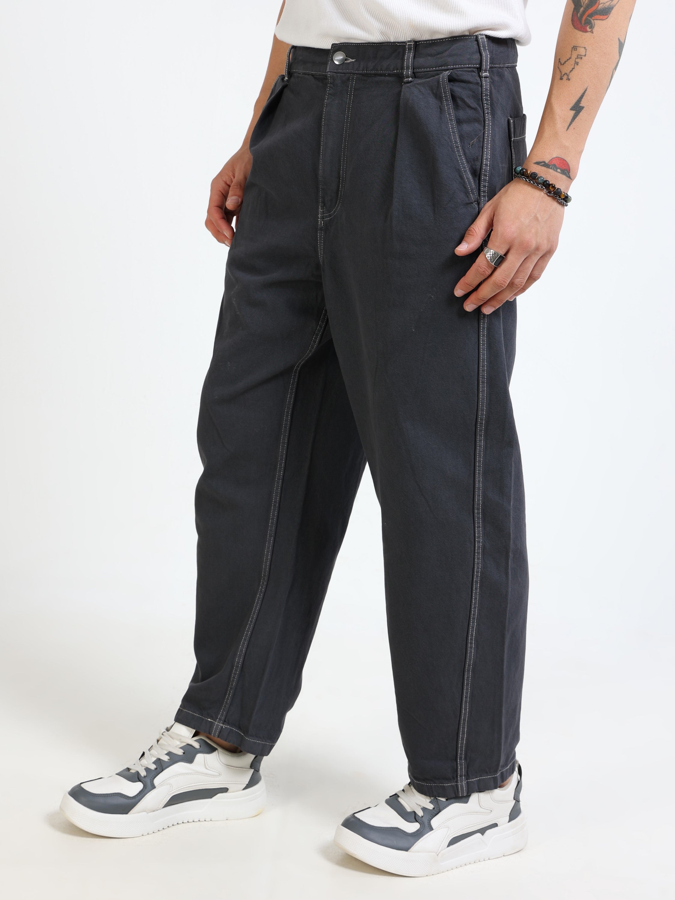 Men Black Baagy Fit Denim