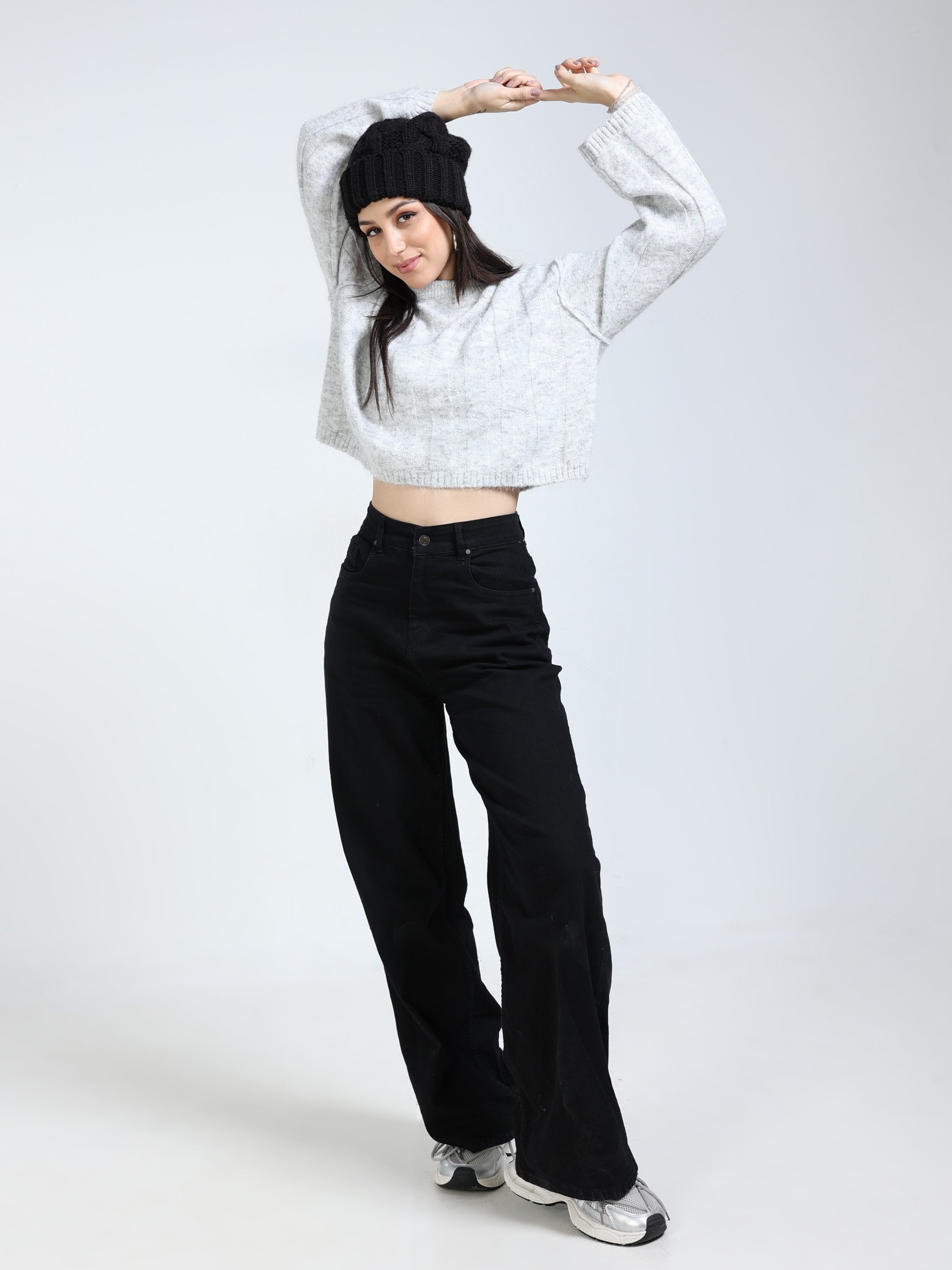 Women Grey Solid Crew Neck Baggy Sweater