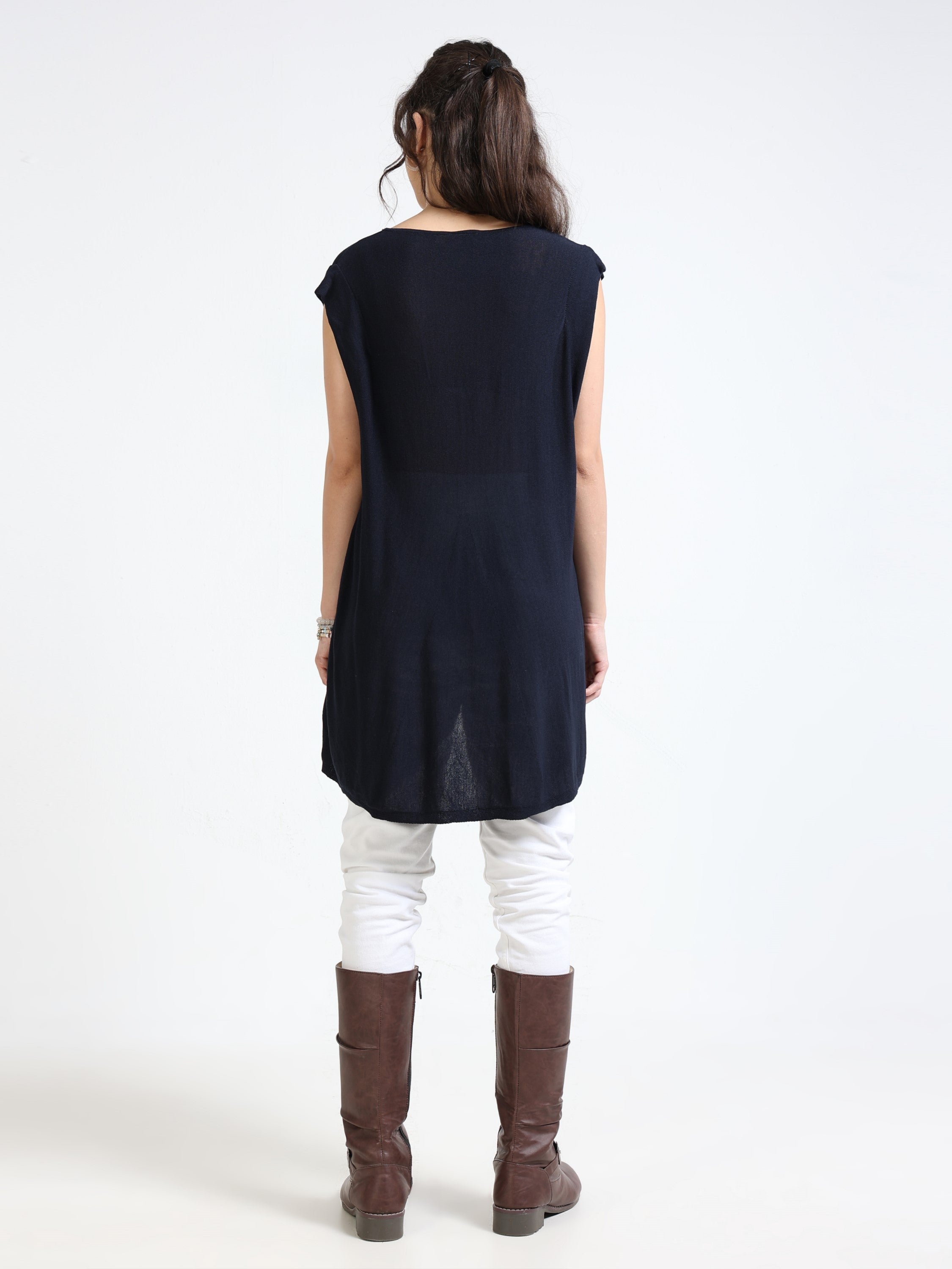 Women Black Knitted High Low Hem Top