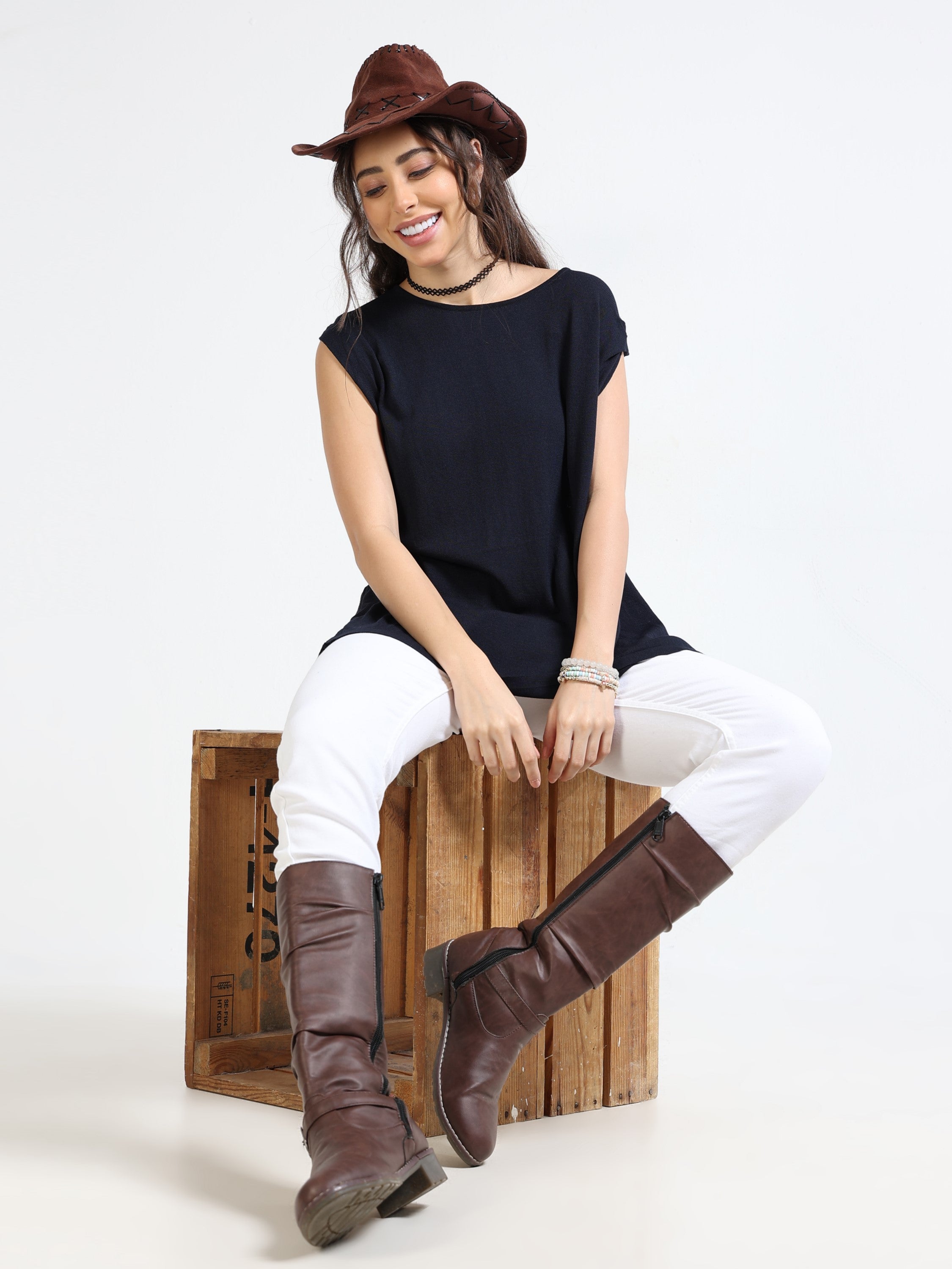 Women Black Knitted High Low Hem Top