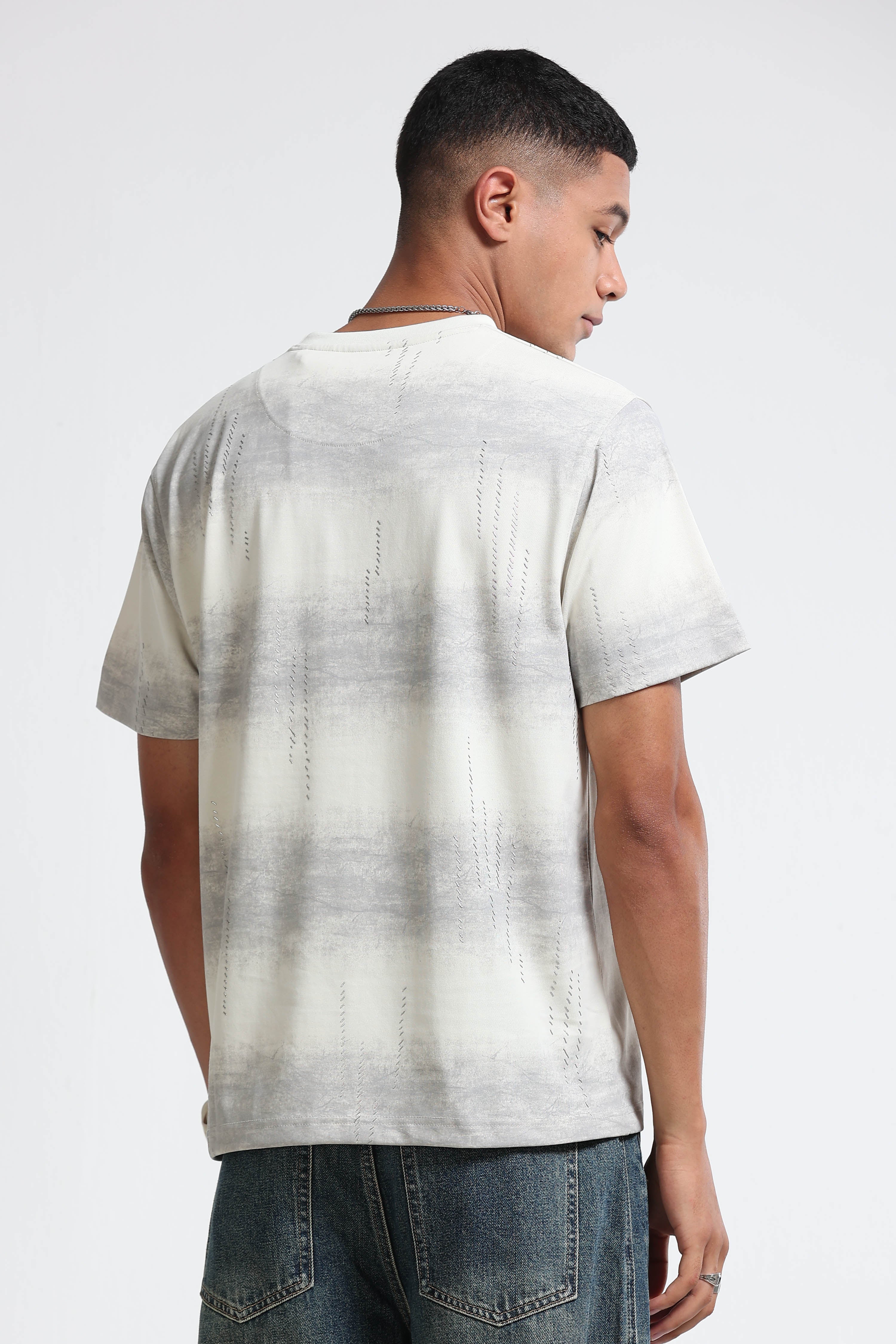 Men Grey Minimal Textured T-Shirt