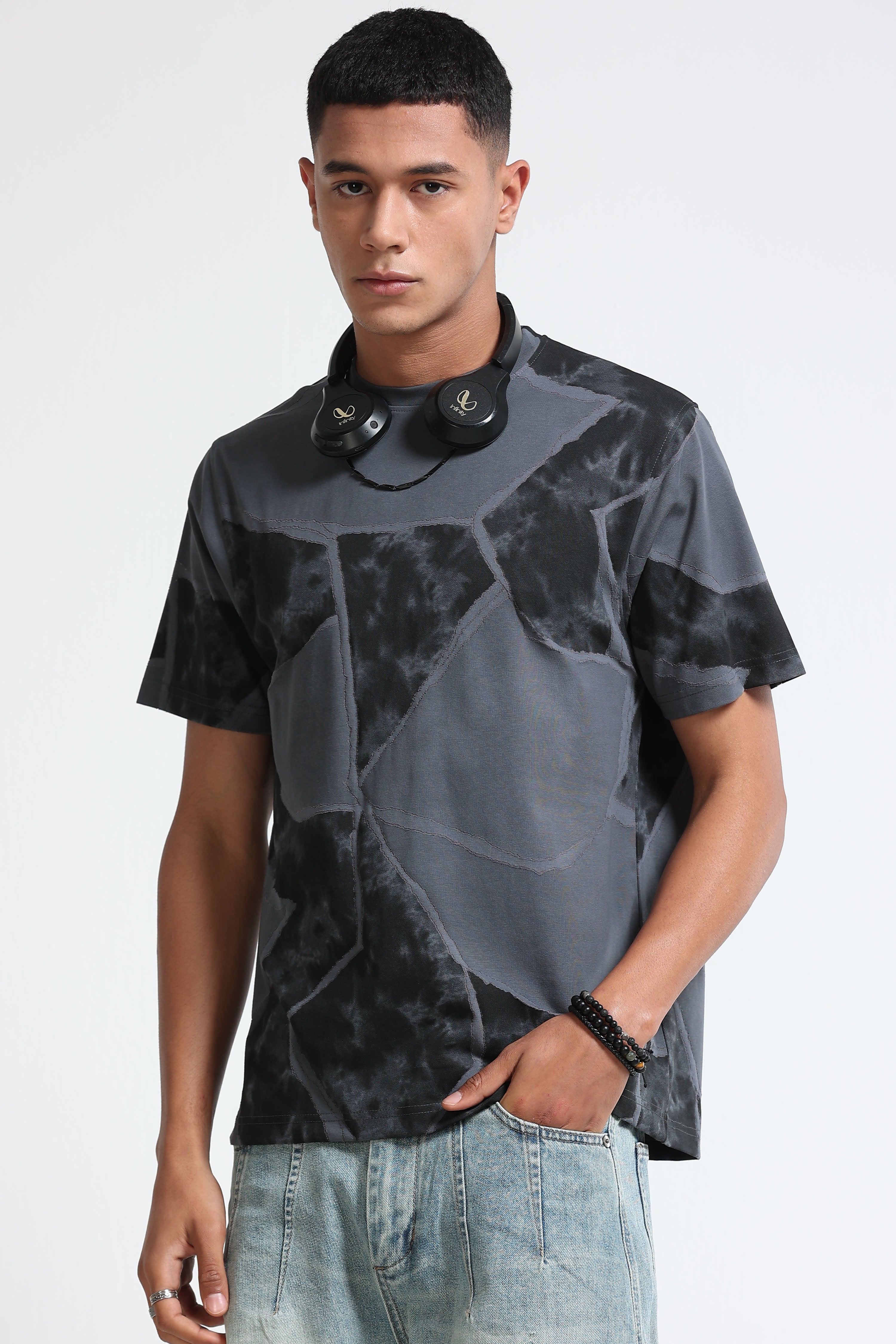 Men Grey Modern Abstract Print T-Shirt