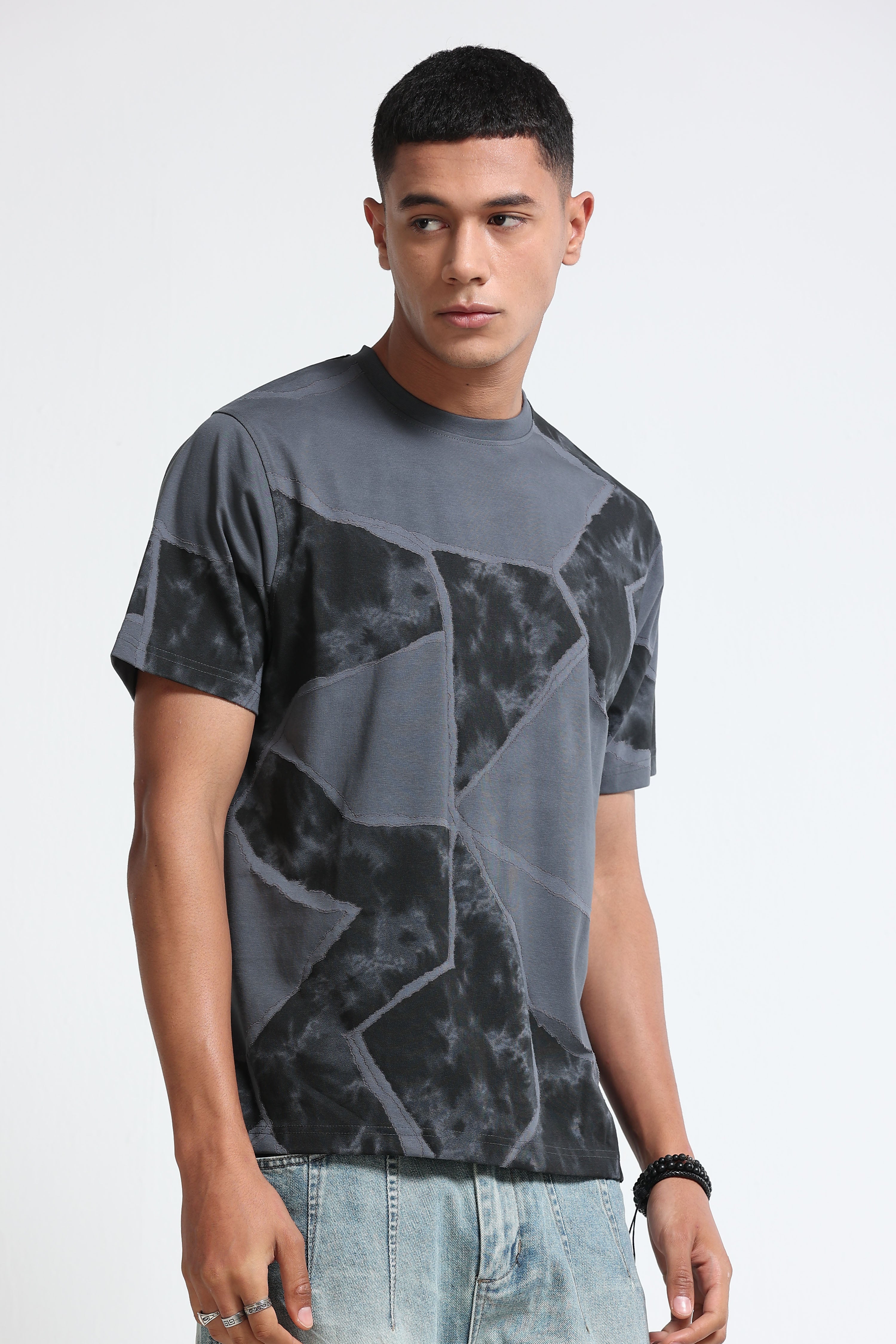 Men Grey Modern Abstract Print T-Shirt