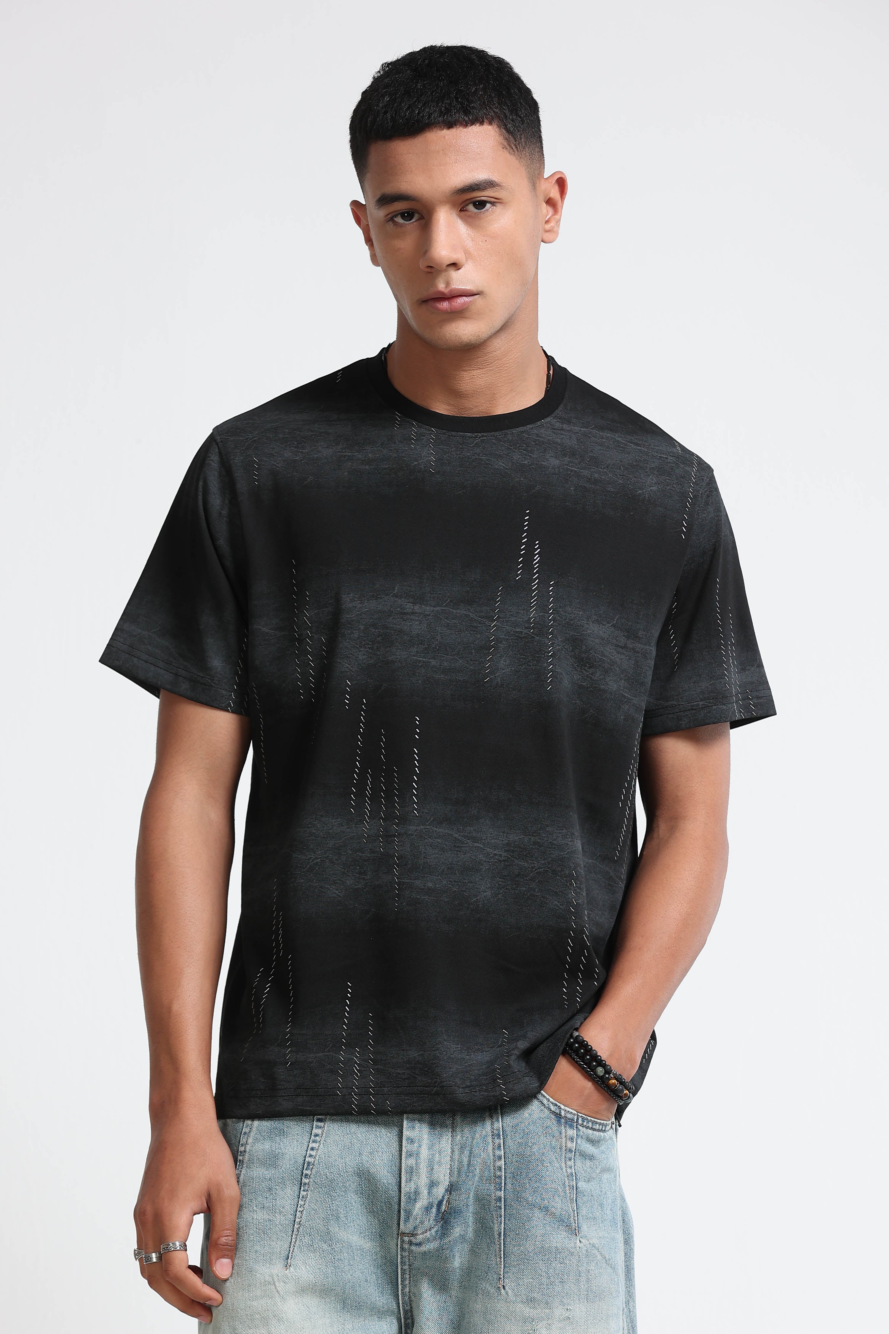 Men Black Minimal Textured T-Shirt