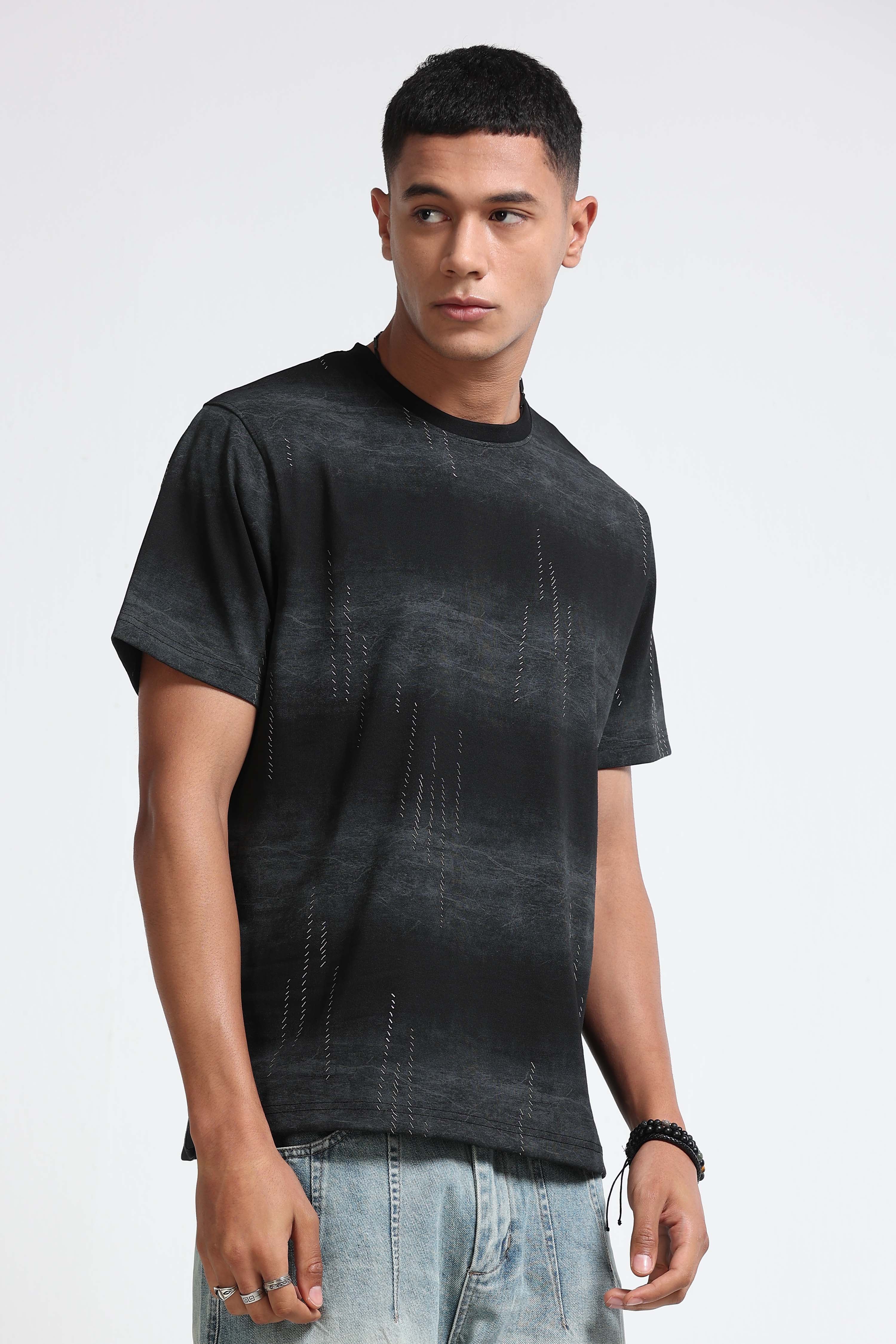 Men Black Minimal Textured T-Shirt