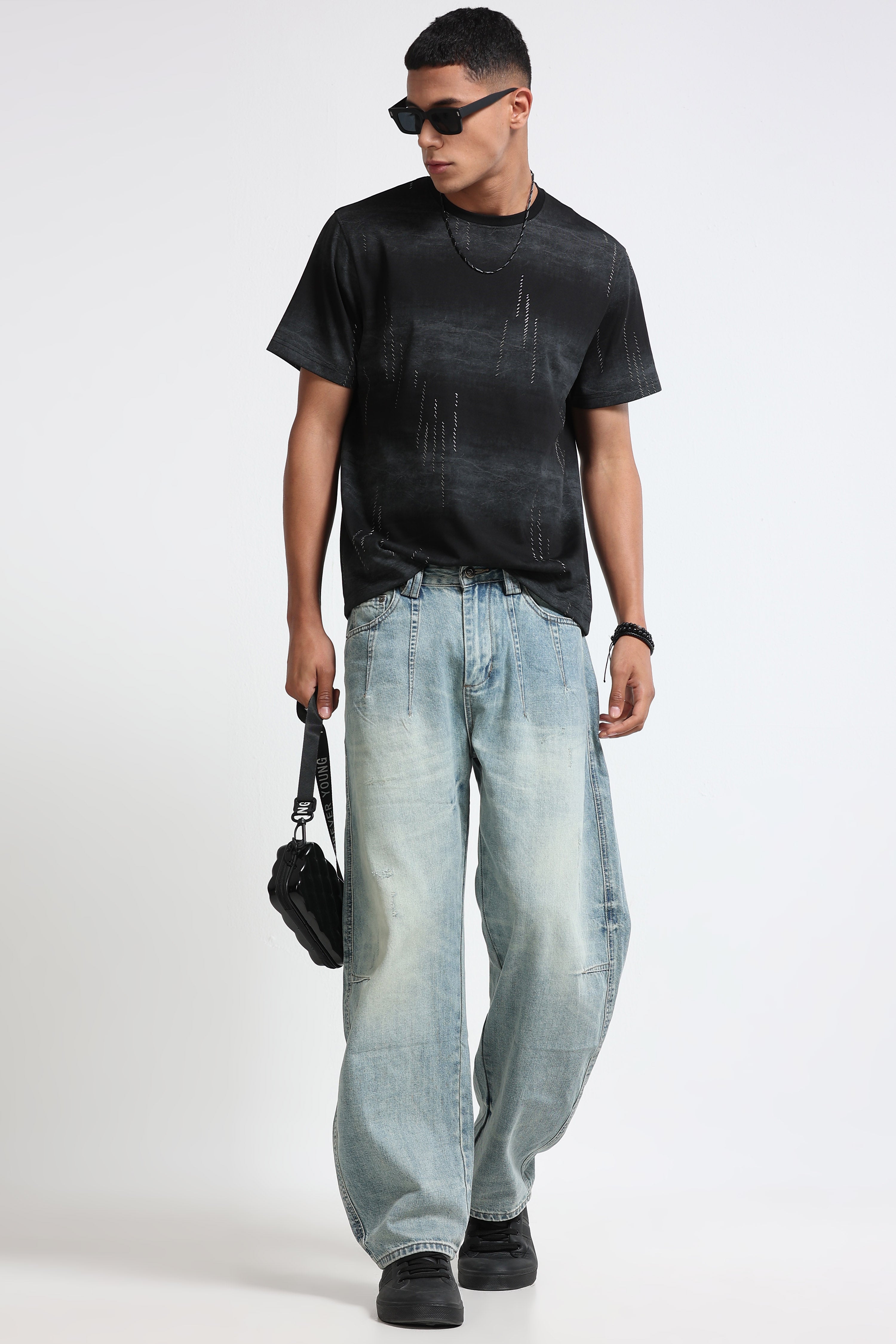 Men Black Minimal Textured T-Shirt
