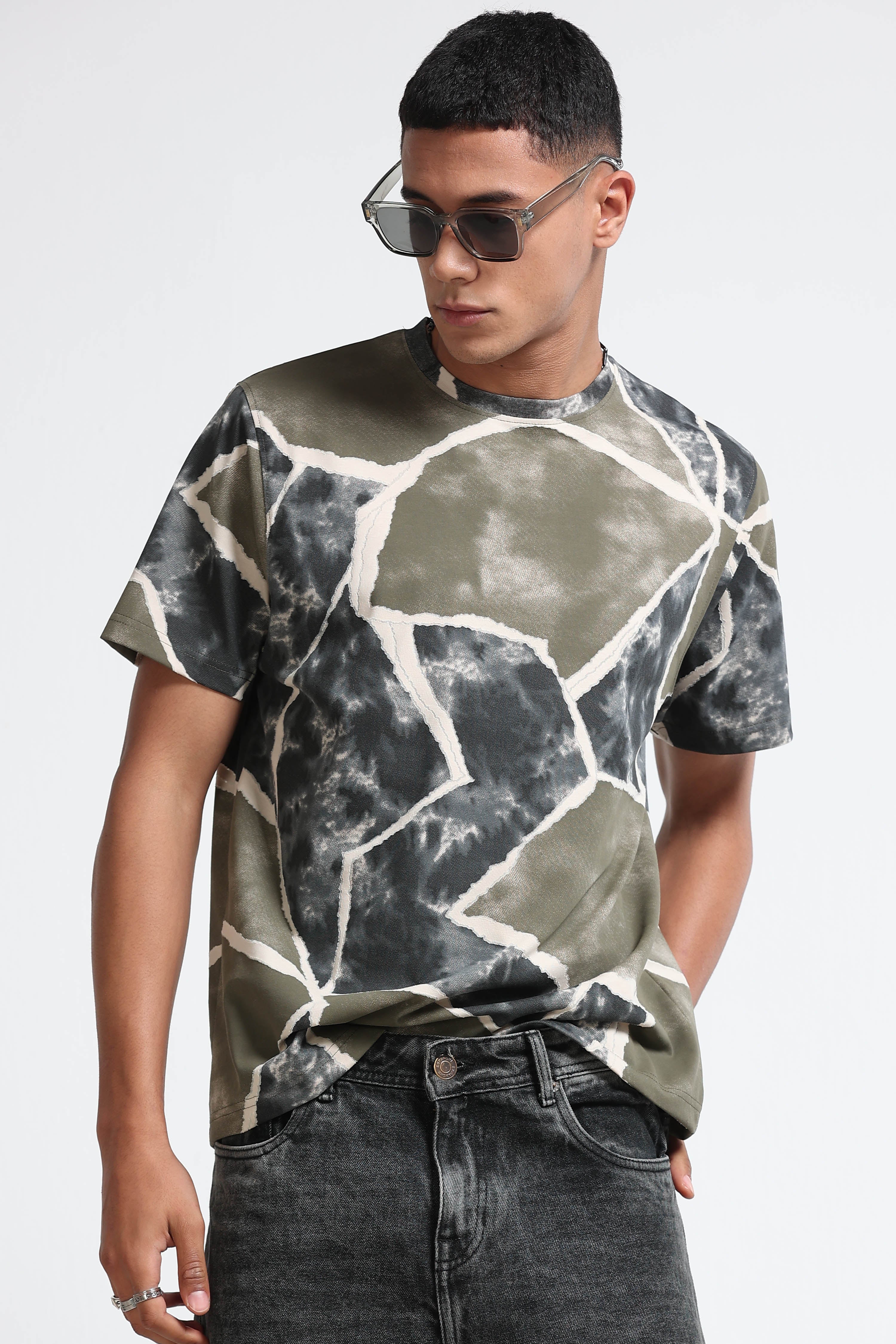 Men Olive Modern Abstract Print T-Shirt