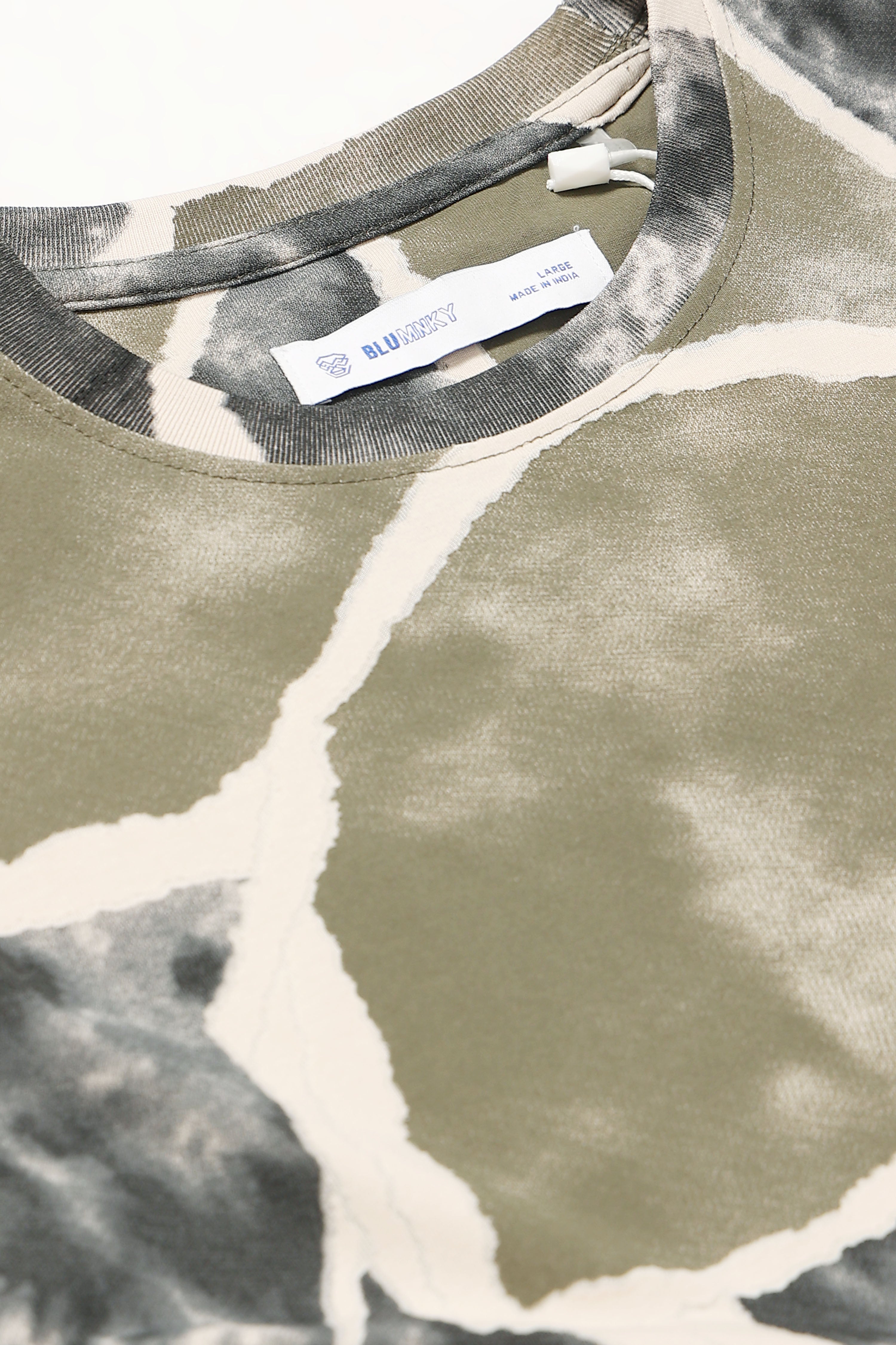 Men Olive Modern Abstract Print T-Shirt