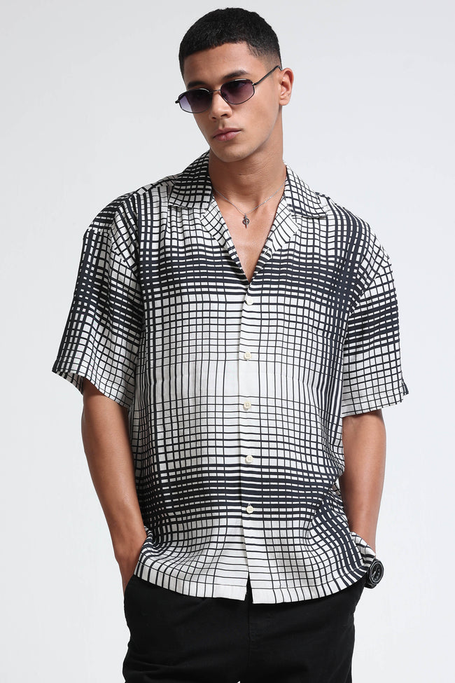 Men Black & White Oversized Panel Print Shirt