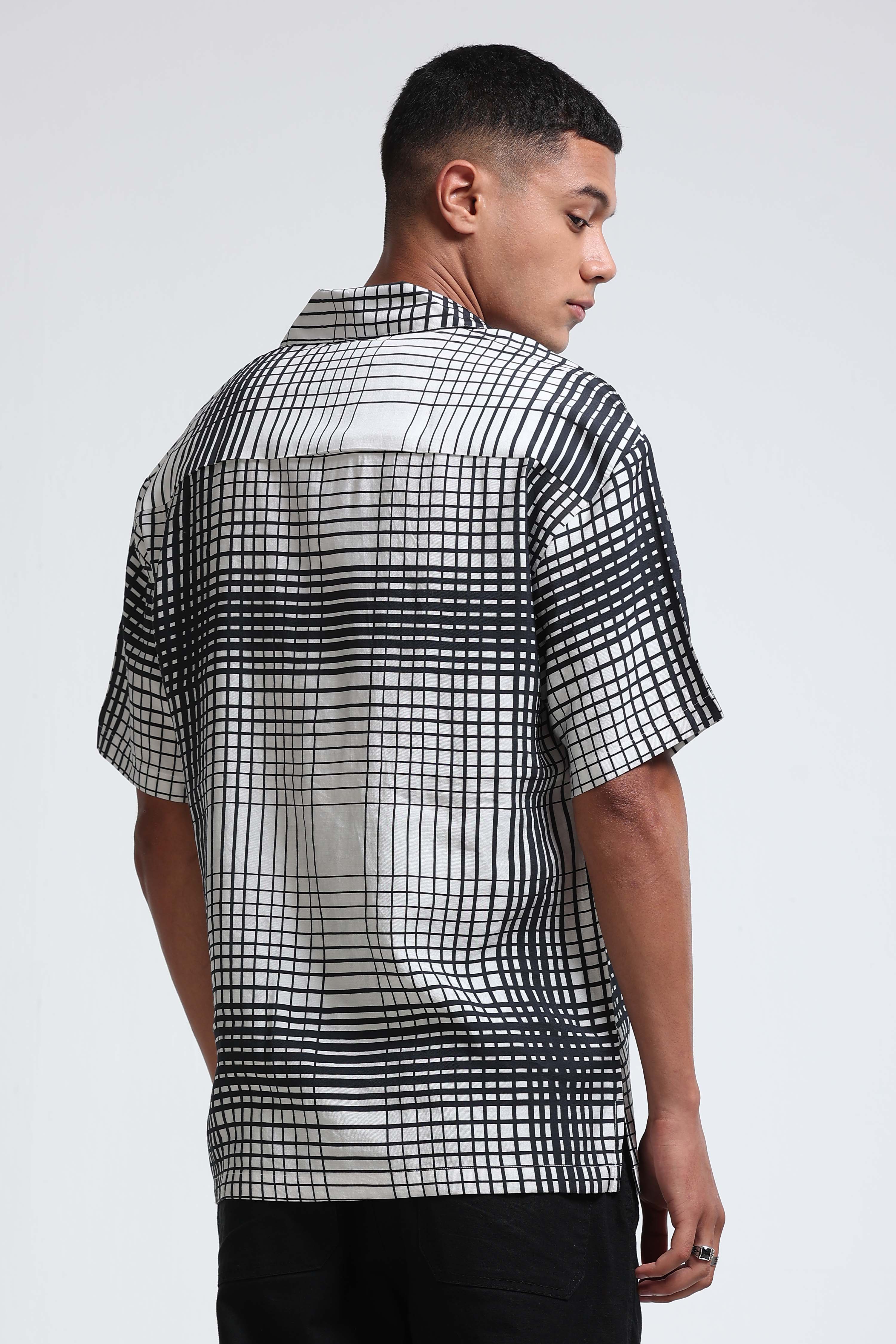 Men Black & White Oversized Panel Print Shirt