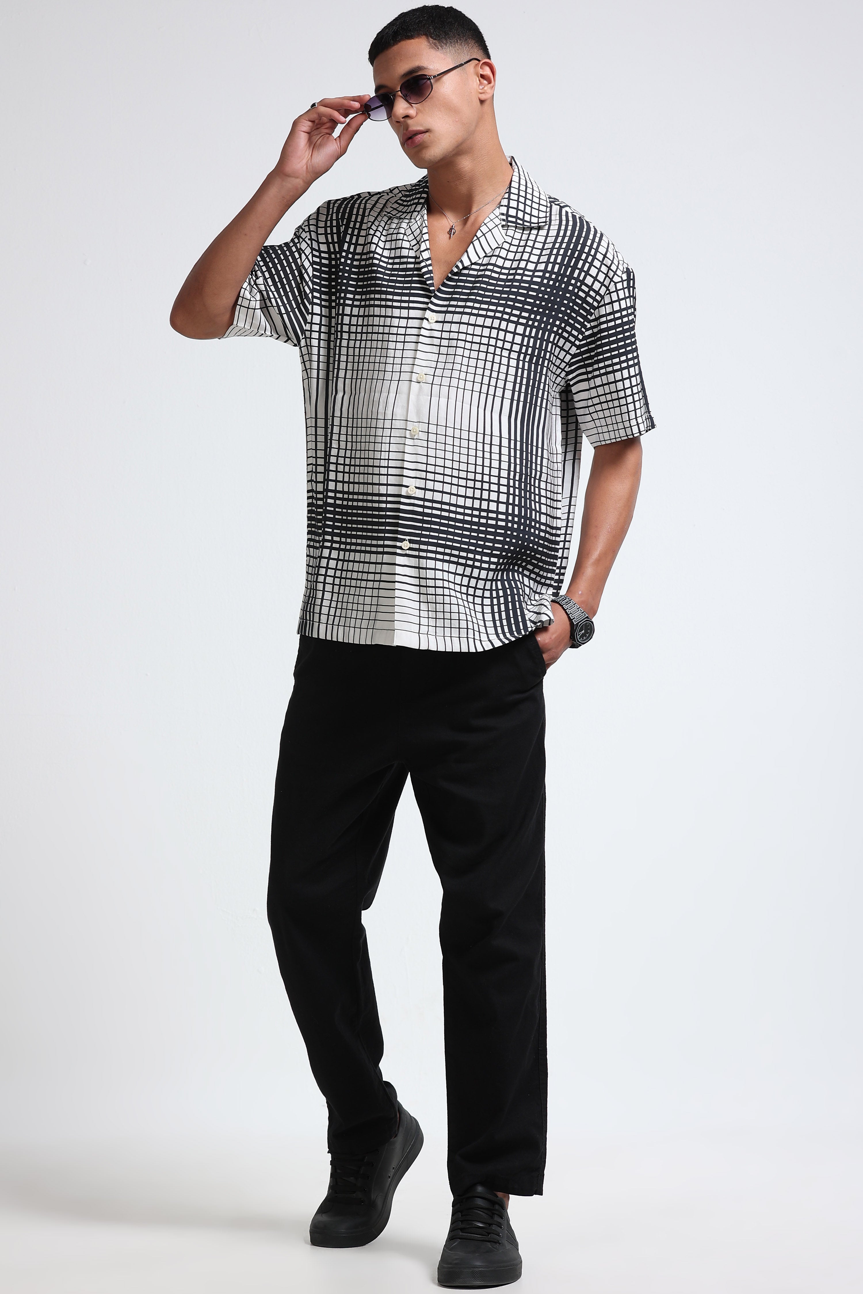 Men Black & White Oversized Panel Print Shirt