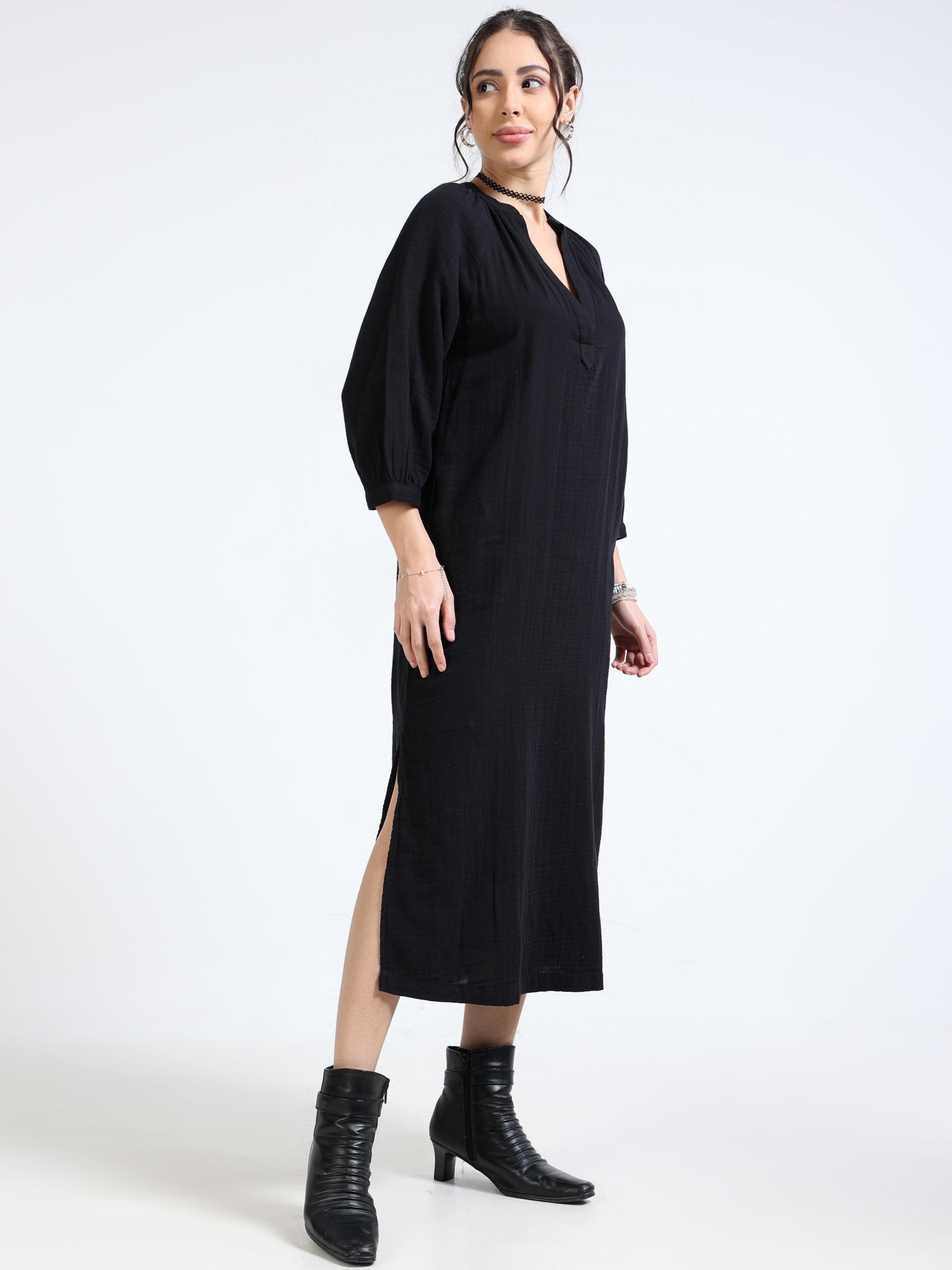Women Black Oversized Double cloth dress
