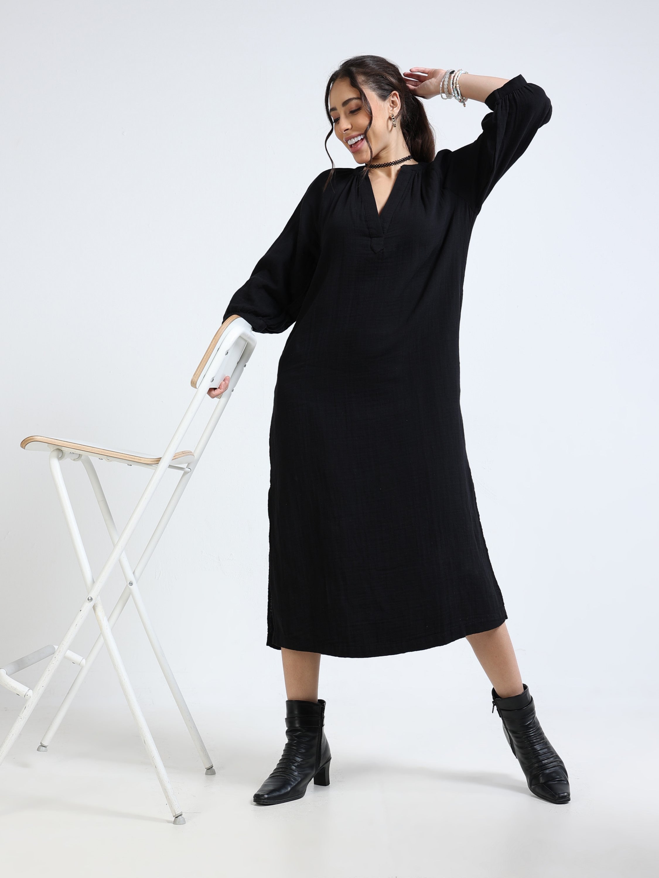 Women Black Oversized Double cloth dress