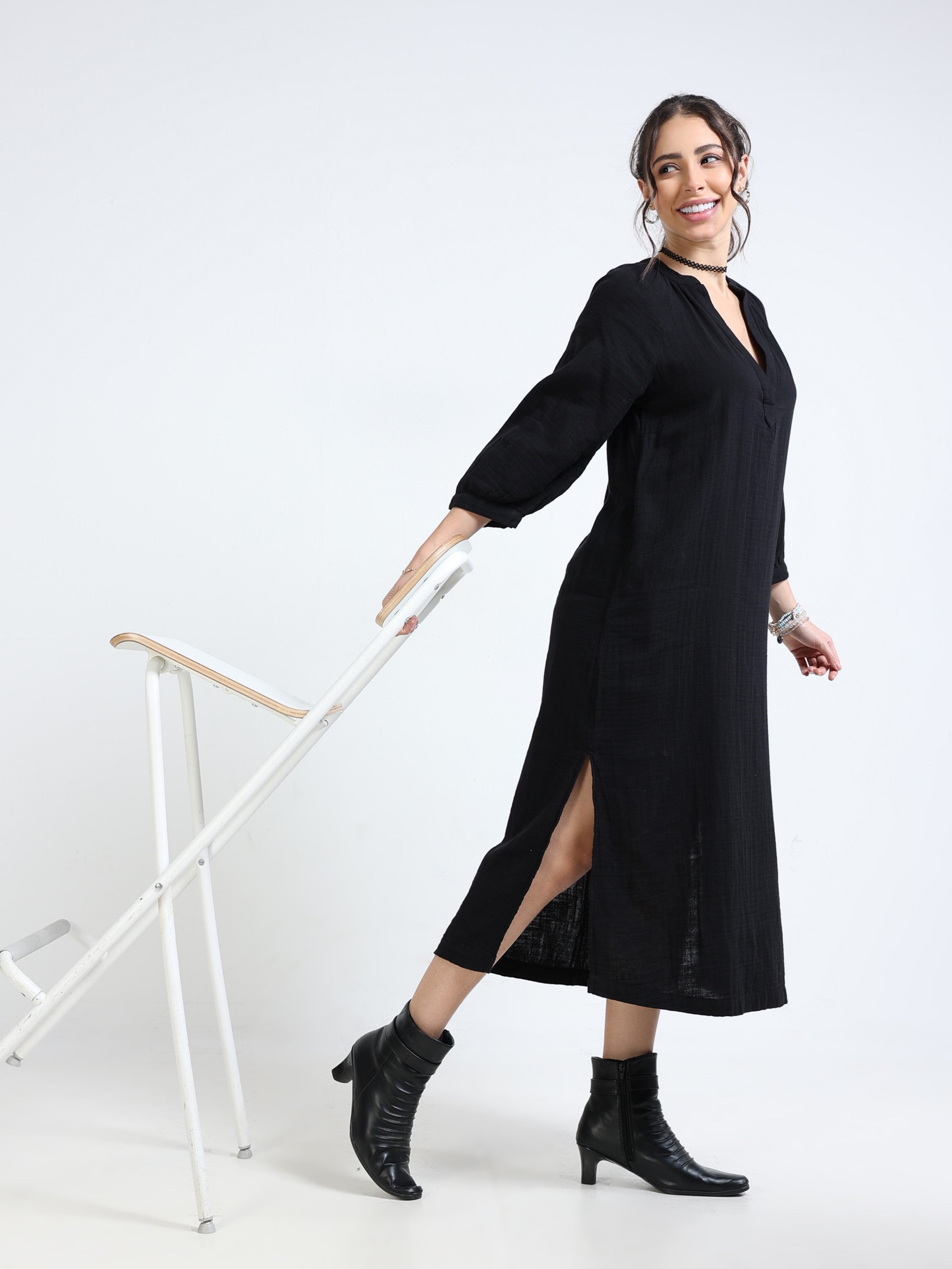 Women Black Oversized Double cloth dress