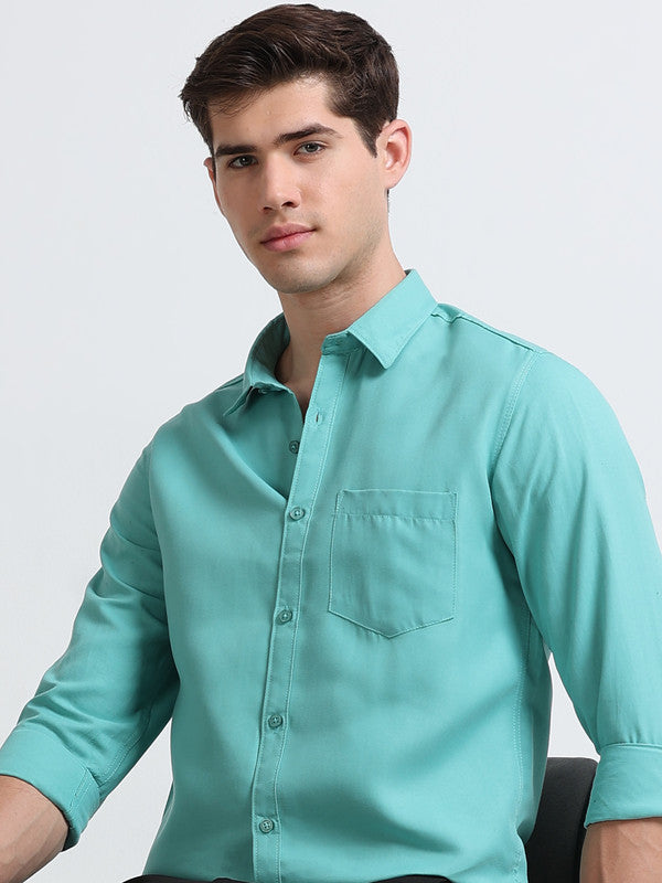 Men Green Solid Polyester Casual Shirts
