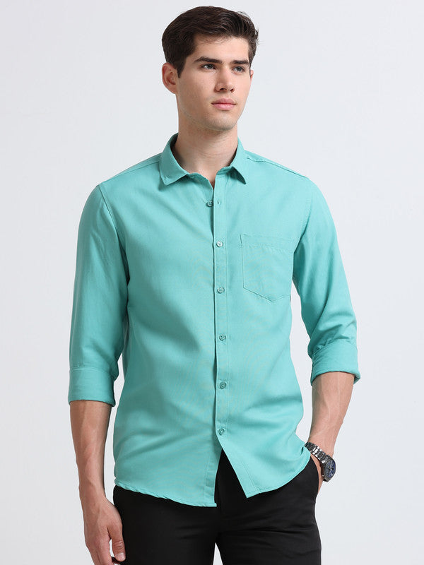Men Green Solid Polyester Casual Shirts
