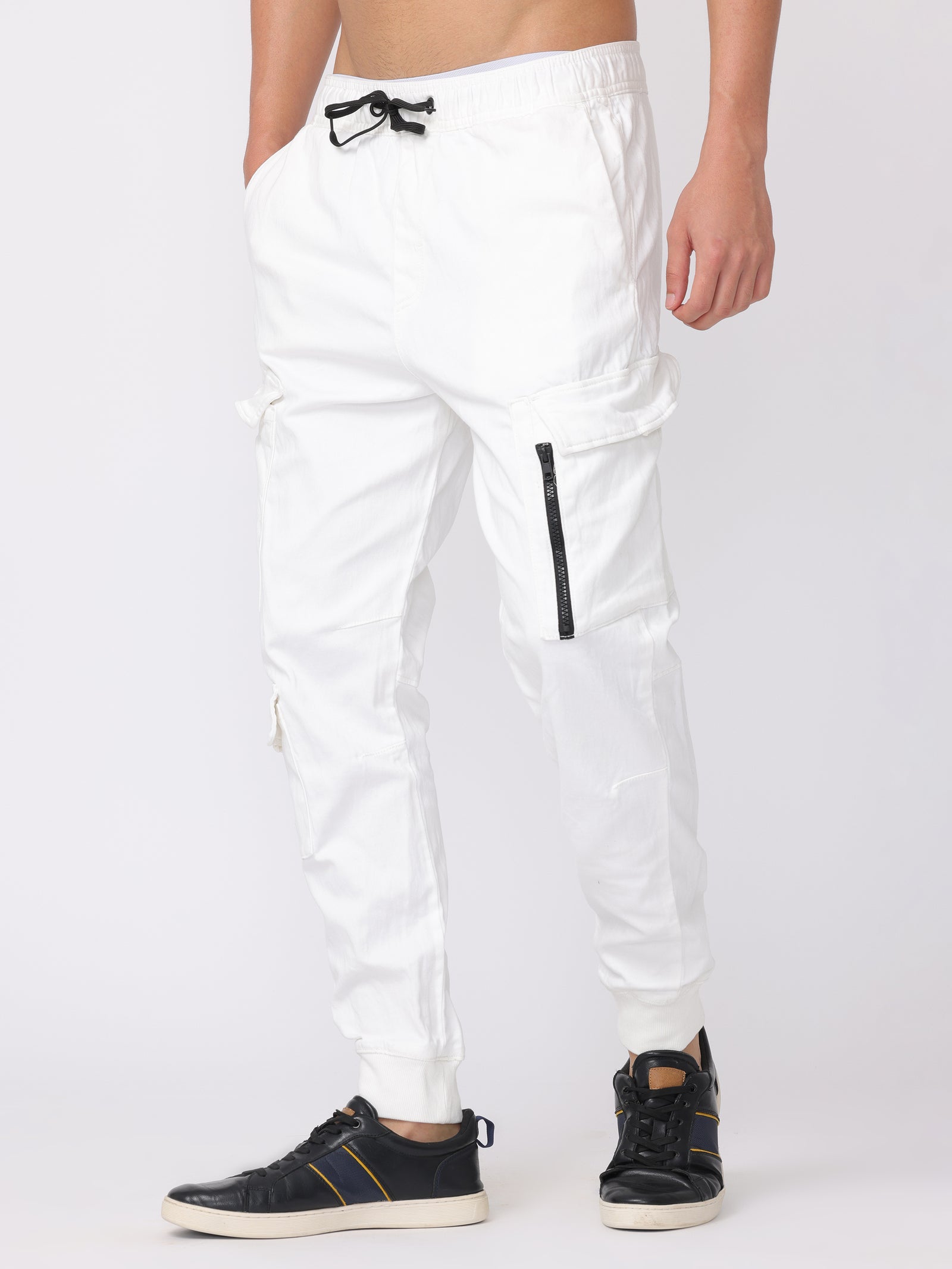 Men White Regular Fit Cargo Pants