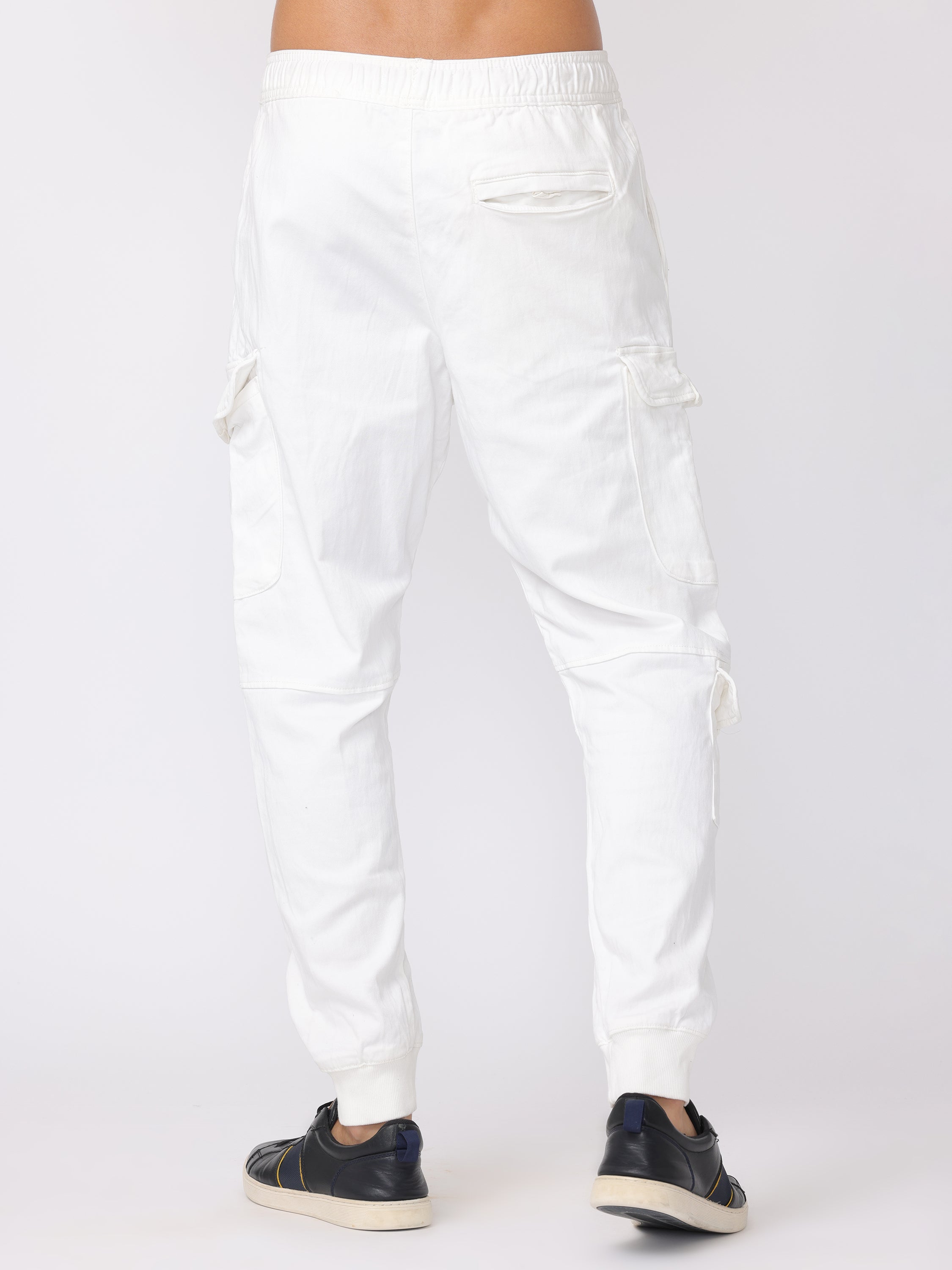 Men White Regular Fit Cargo Pants