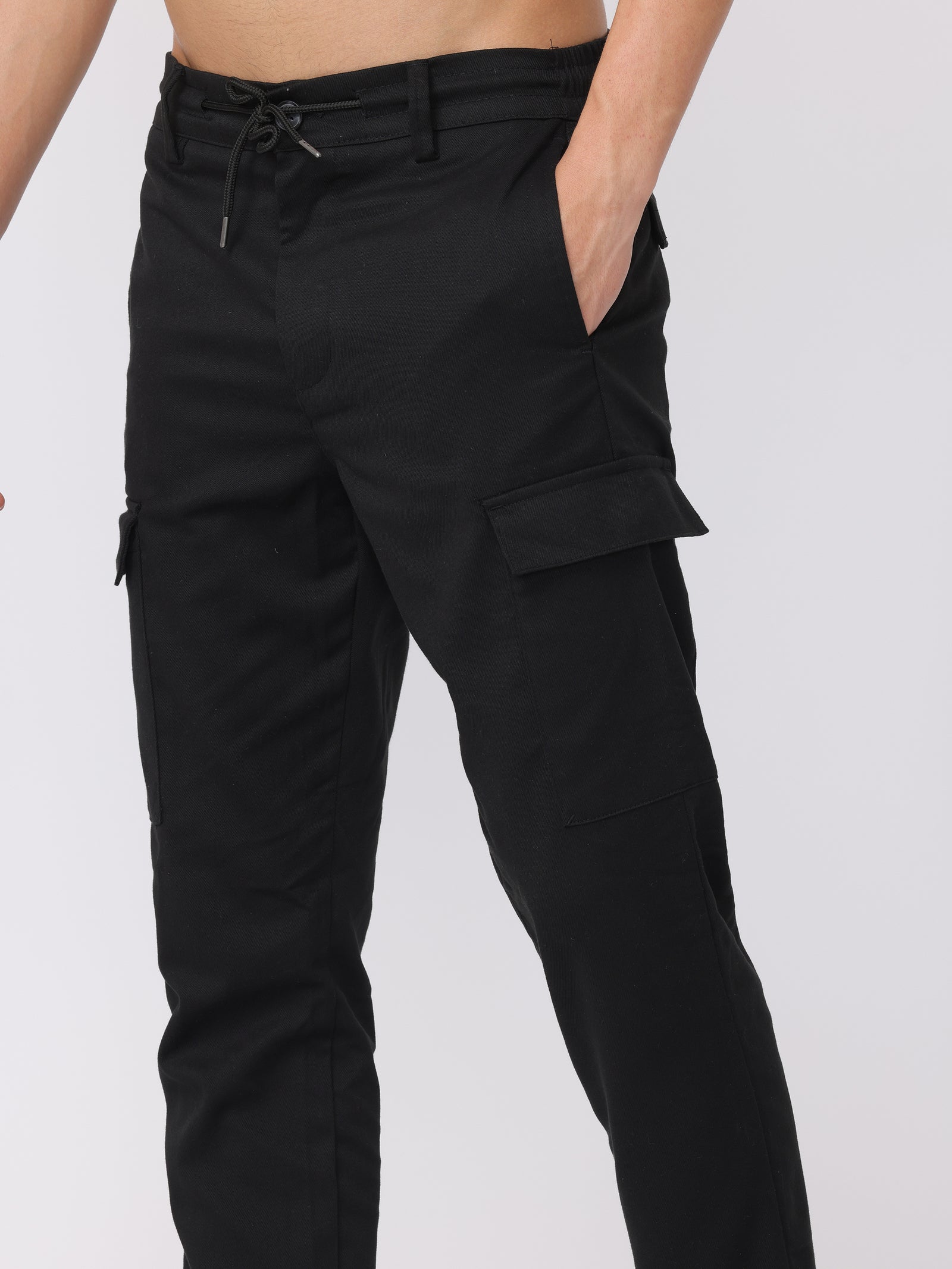 Men Black Regular Fit Cargo Pants