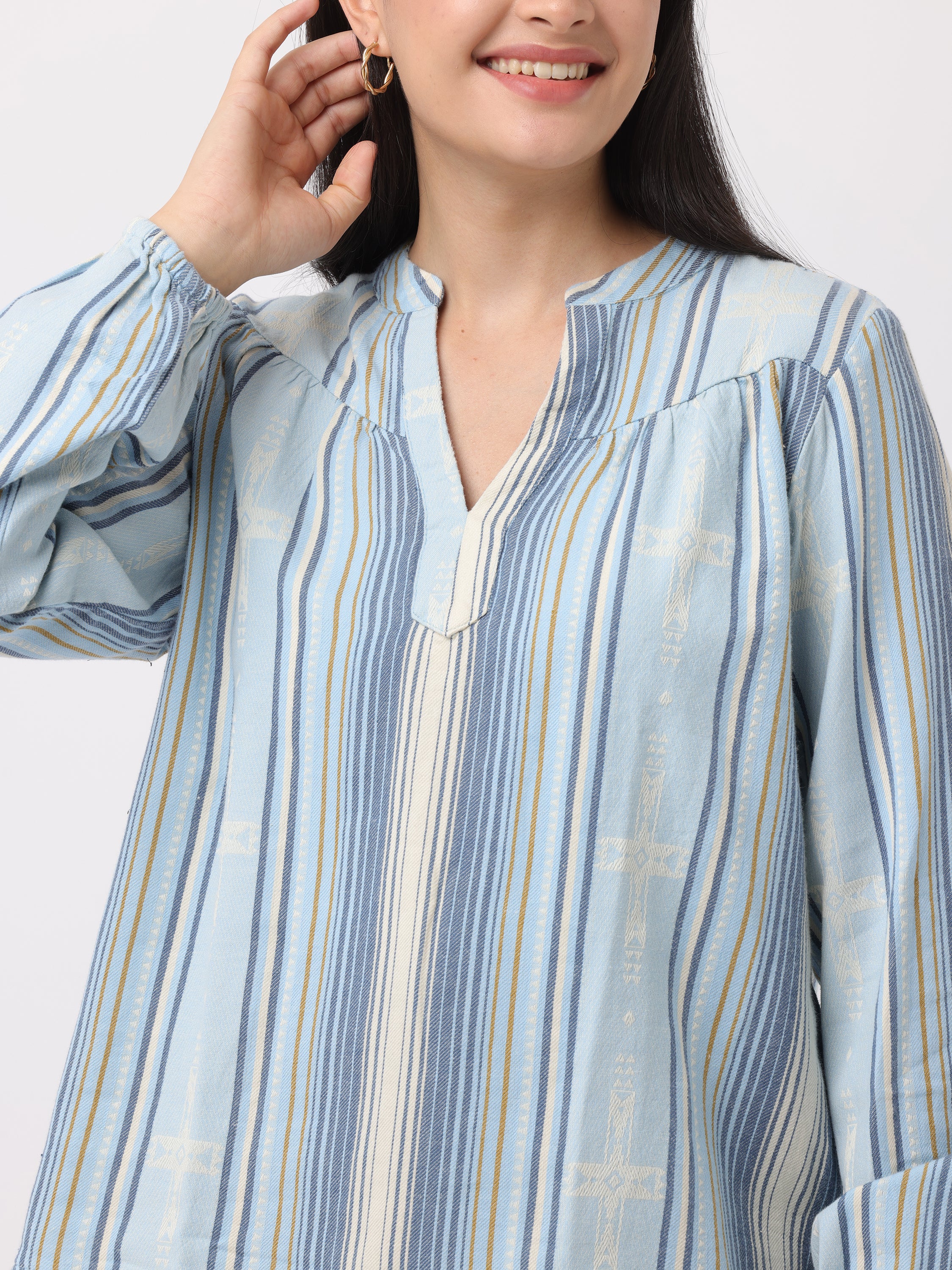 Women Blue & White Mandarin collar Top