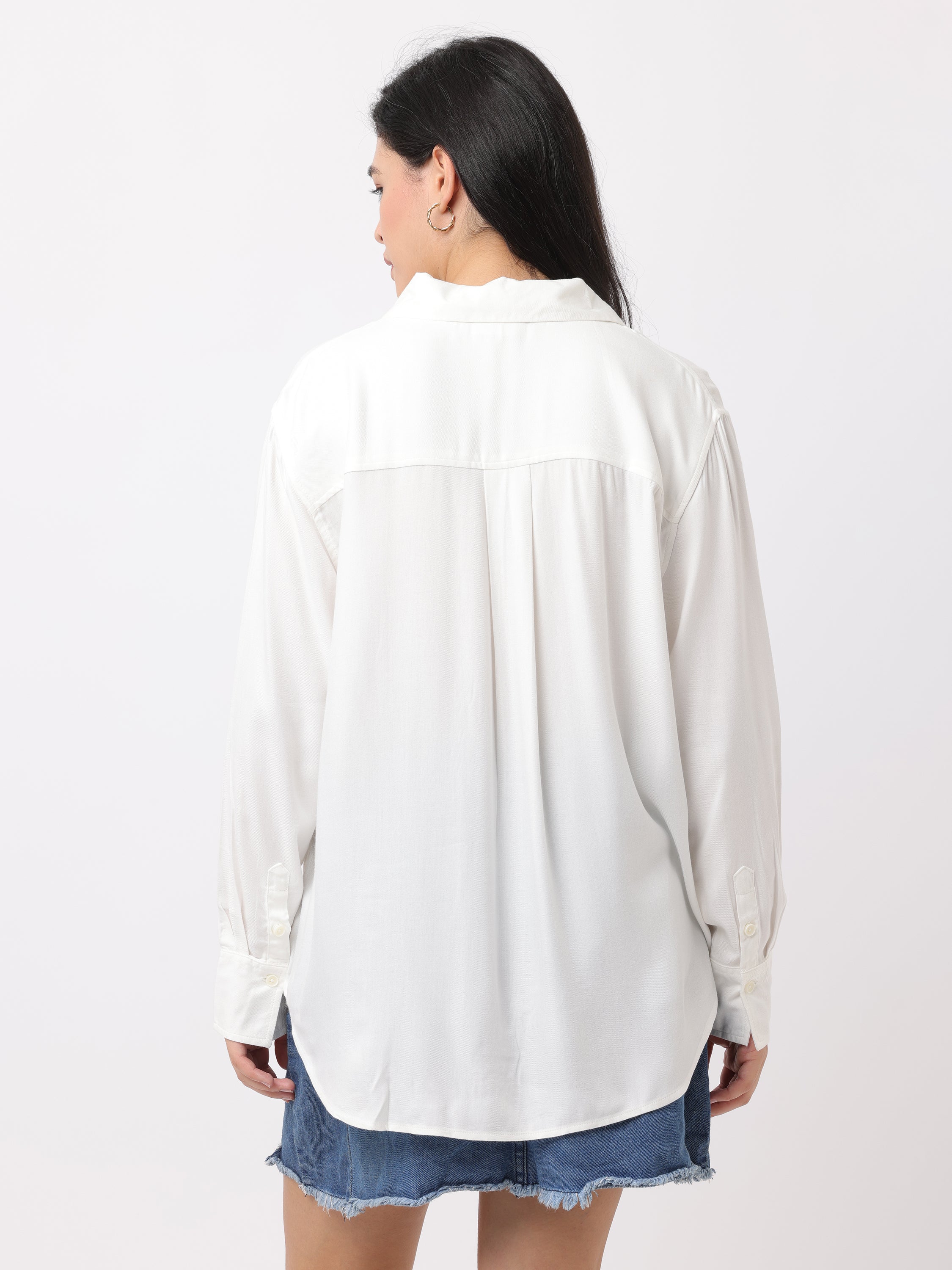 Women White Oversized shirt with pockets