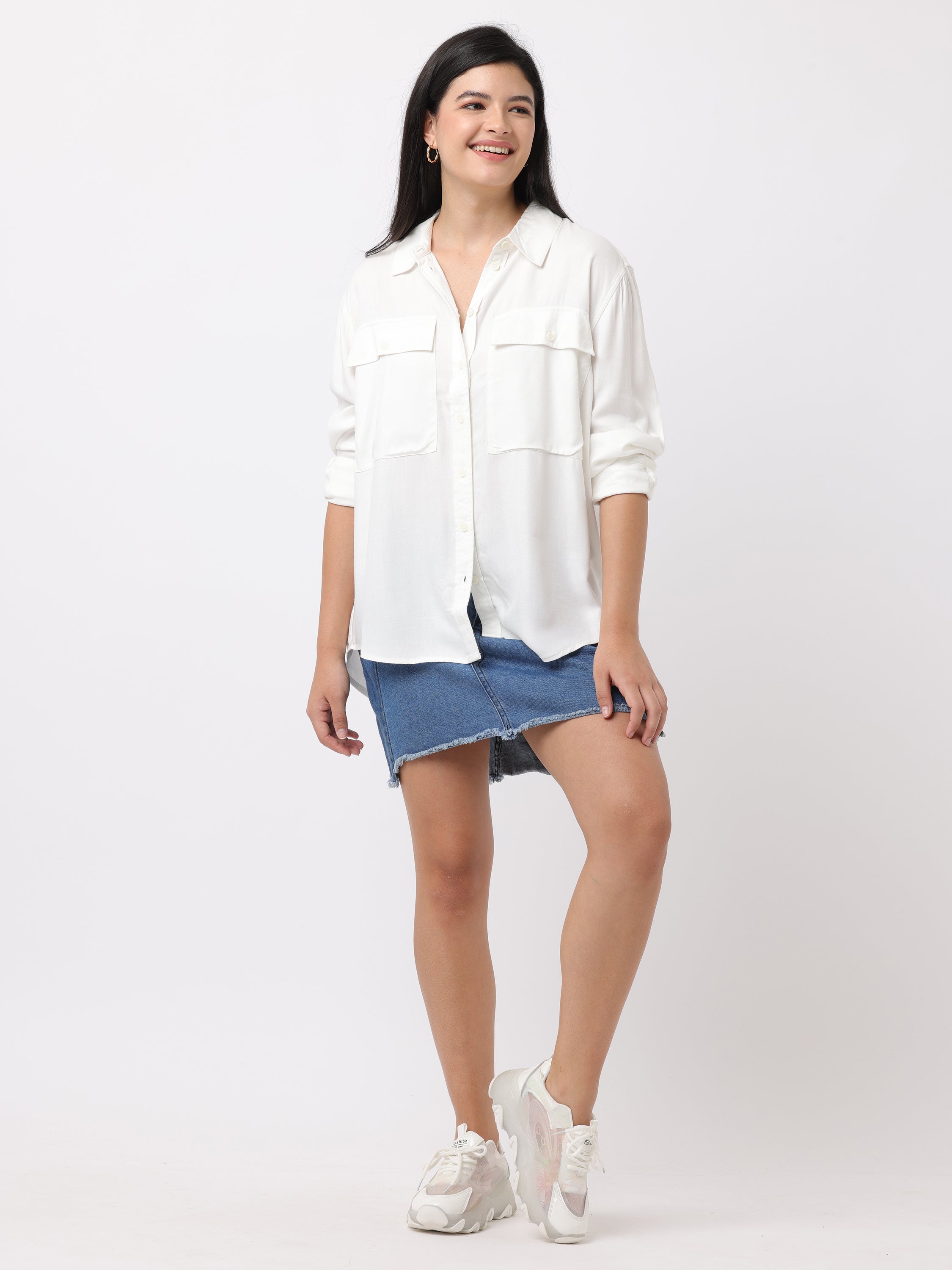 Women White Oversized shirt with pockets