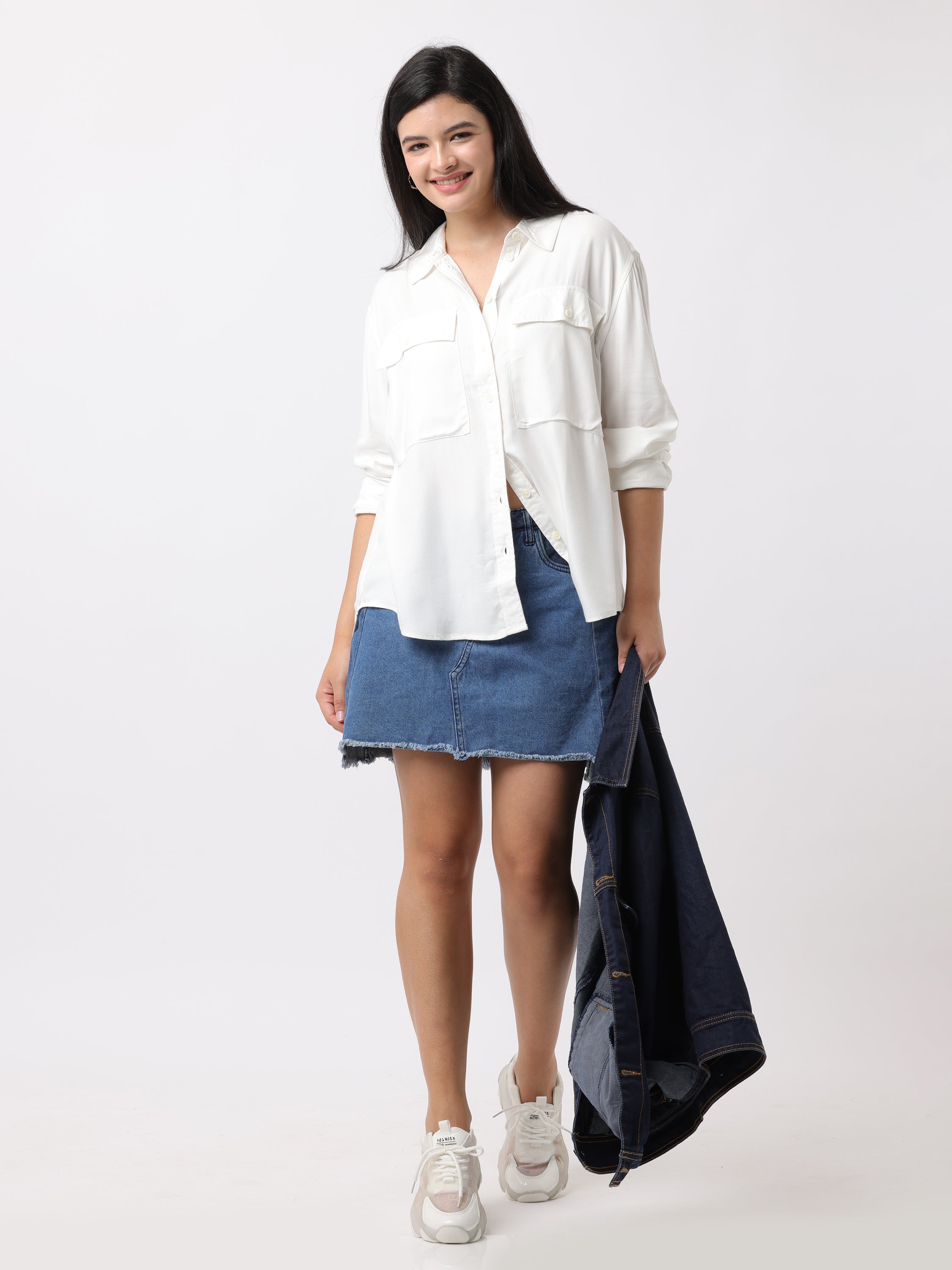 Women White Oversized shirt with pockets