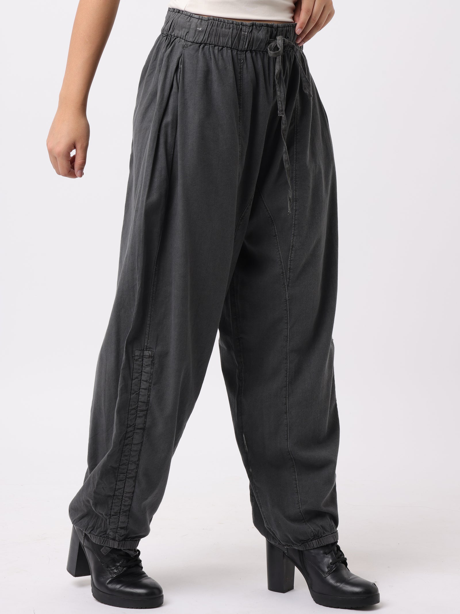 Women Black Flared Comfort Fit Cargo Pants