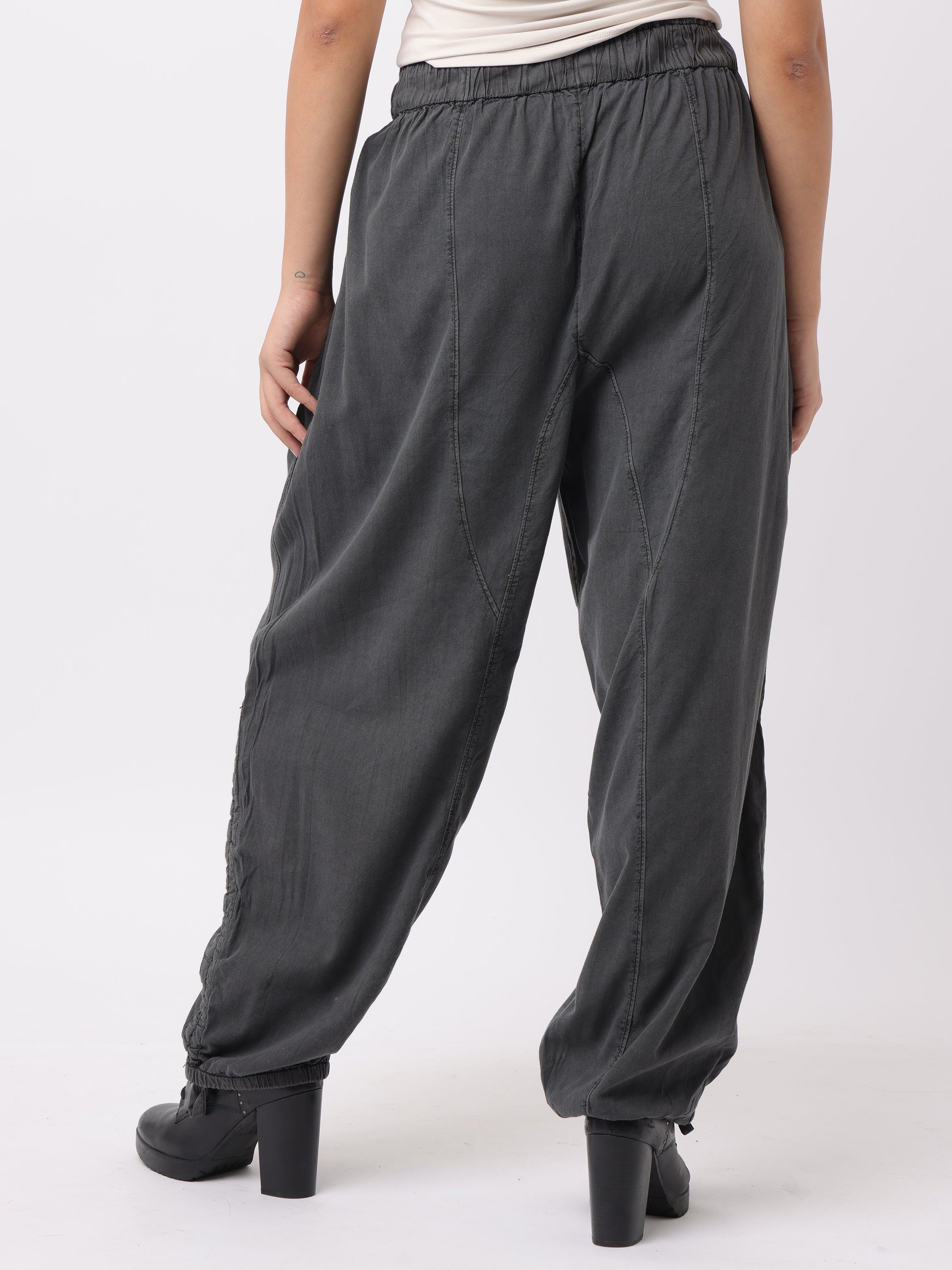 Women Black Flared Comfort Fit Cargo Pants