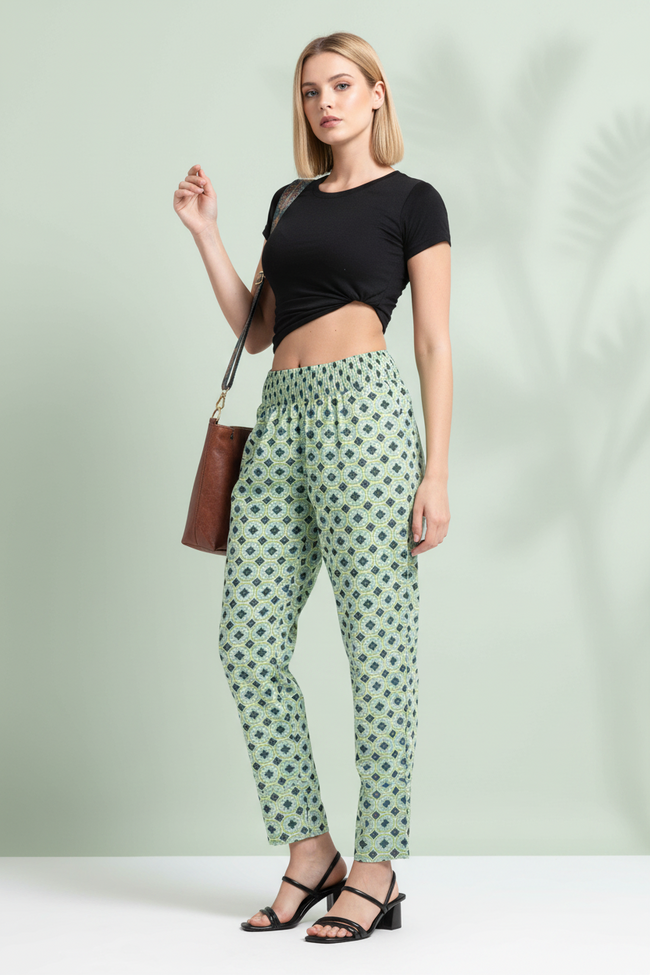 Women Floral Printed Relaxed Pants