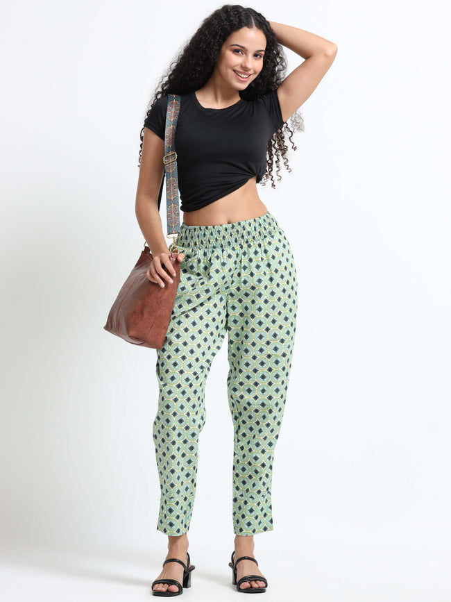 Women Floral Printed Relaxed Pants