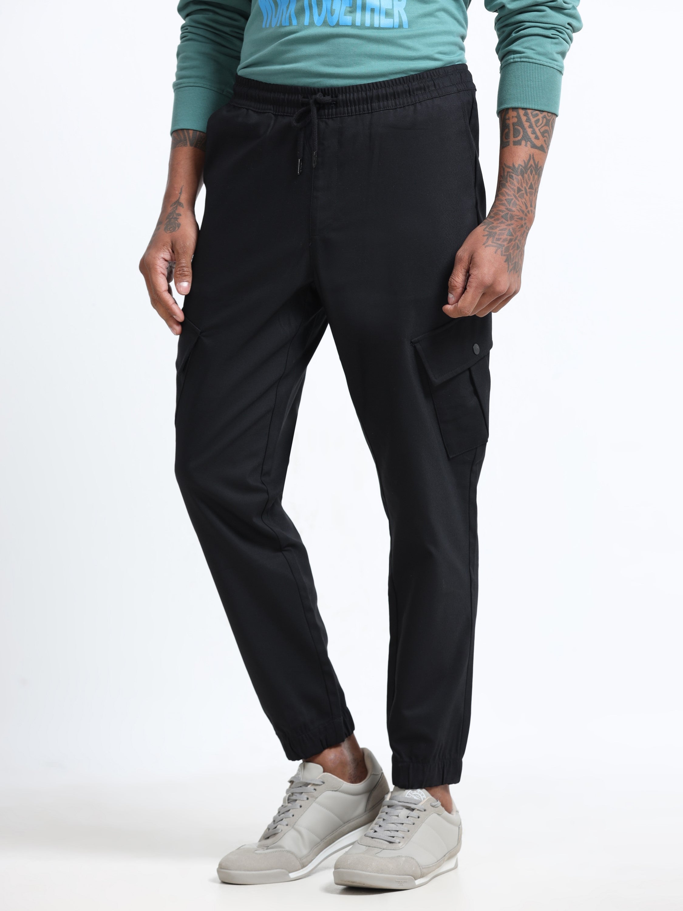 Men Black Cotton Blend Cargo Jogger Pants