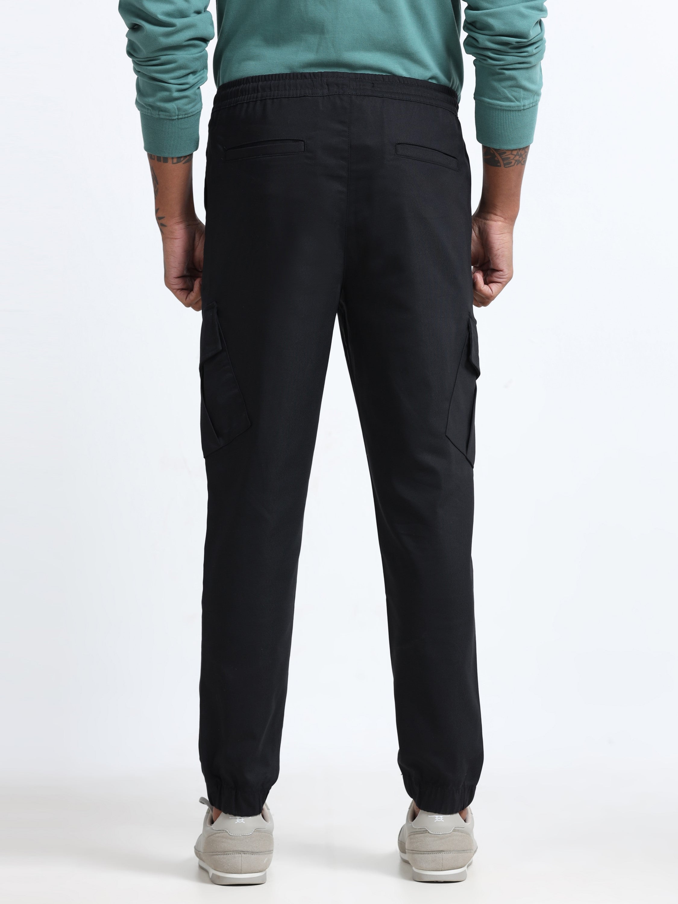 Men Black Cotton Blend Cargo Jogger Pants