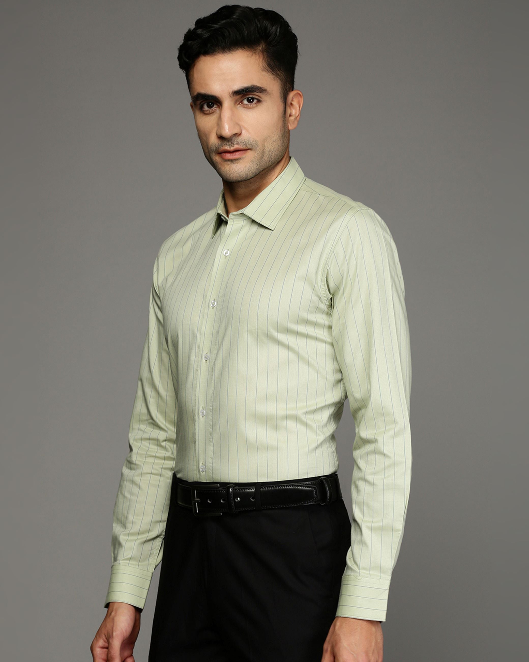 Men Green Cotton Blend Slim Shirt