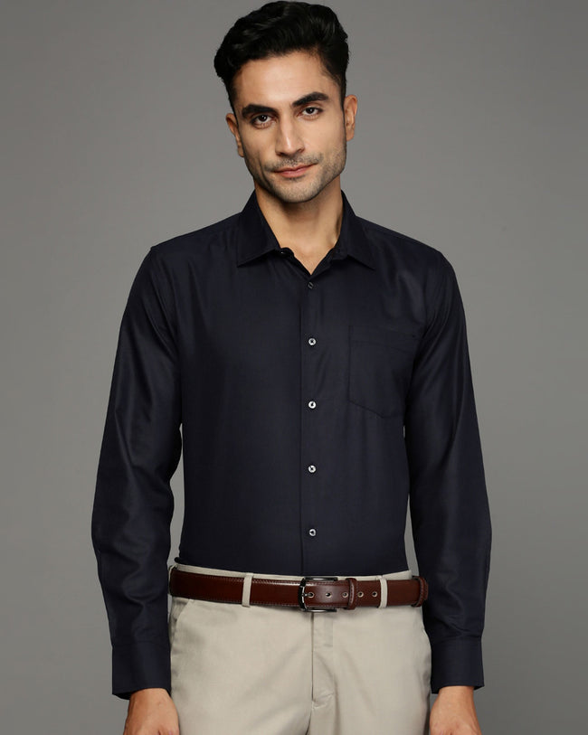 Men Blue Cotton Blend Slim Shirt