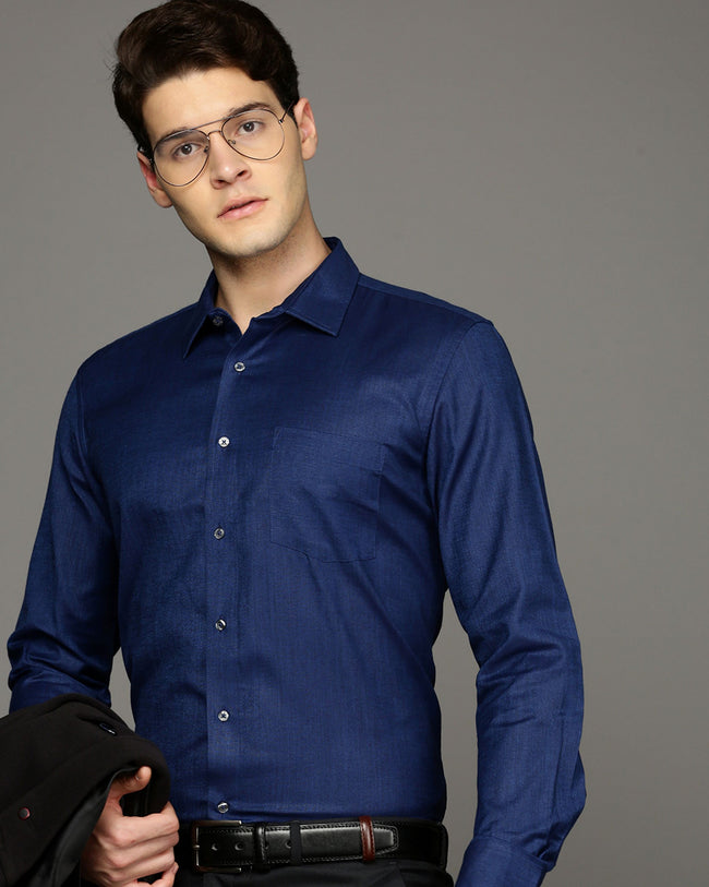 Men Navy Blue Cotton Blend Slim Shirt